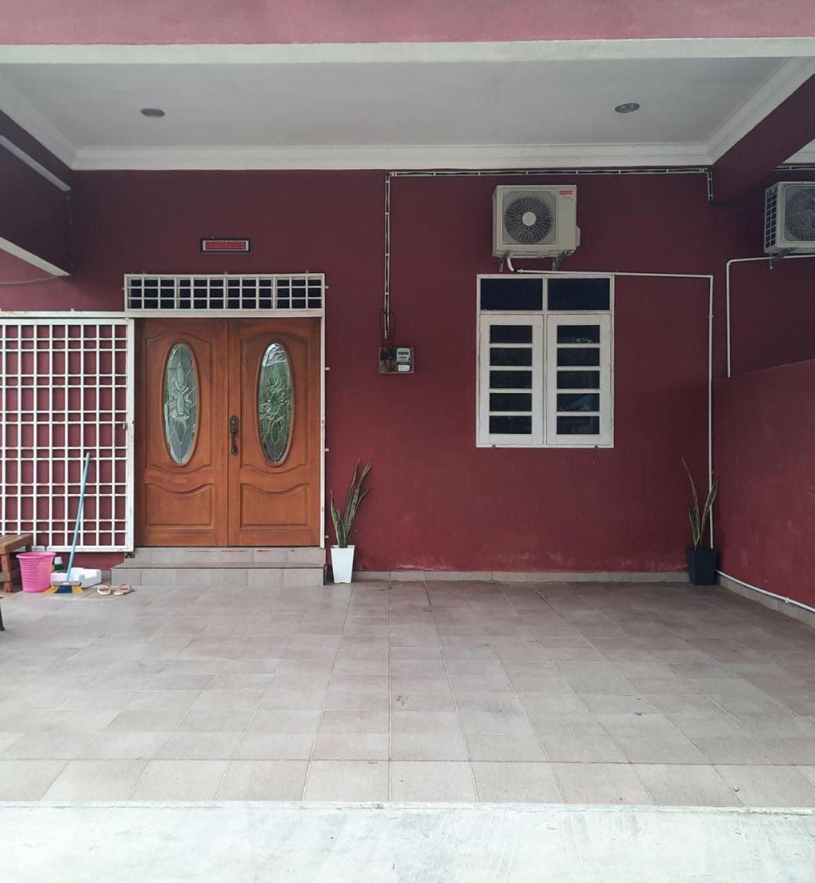 MUAZDIANA HOMESTAY di KUALA NERUS, GONG BADAK
