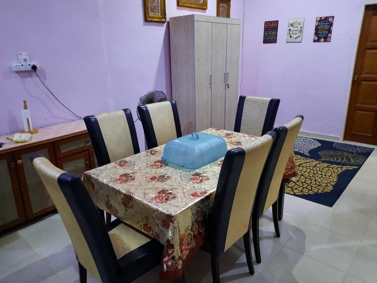 MUAZDIANA HOMESTAY di KUALA NERUS, GONG BADAK