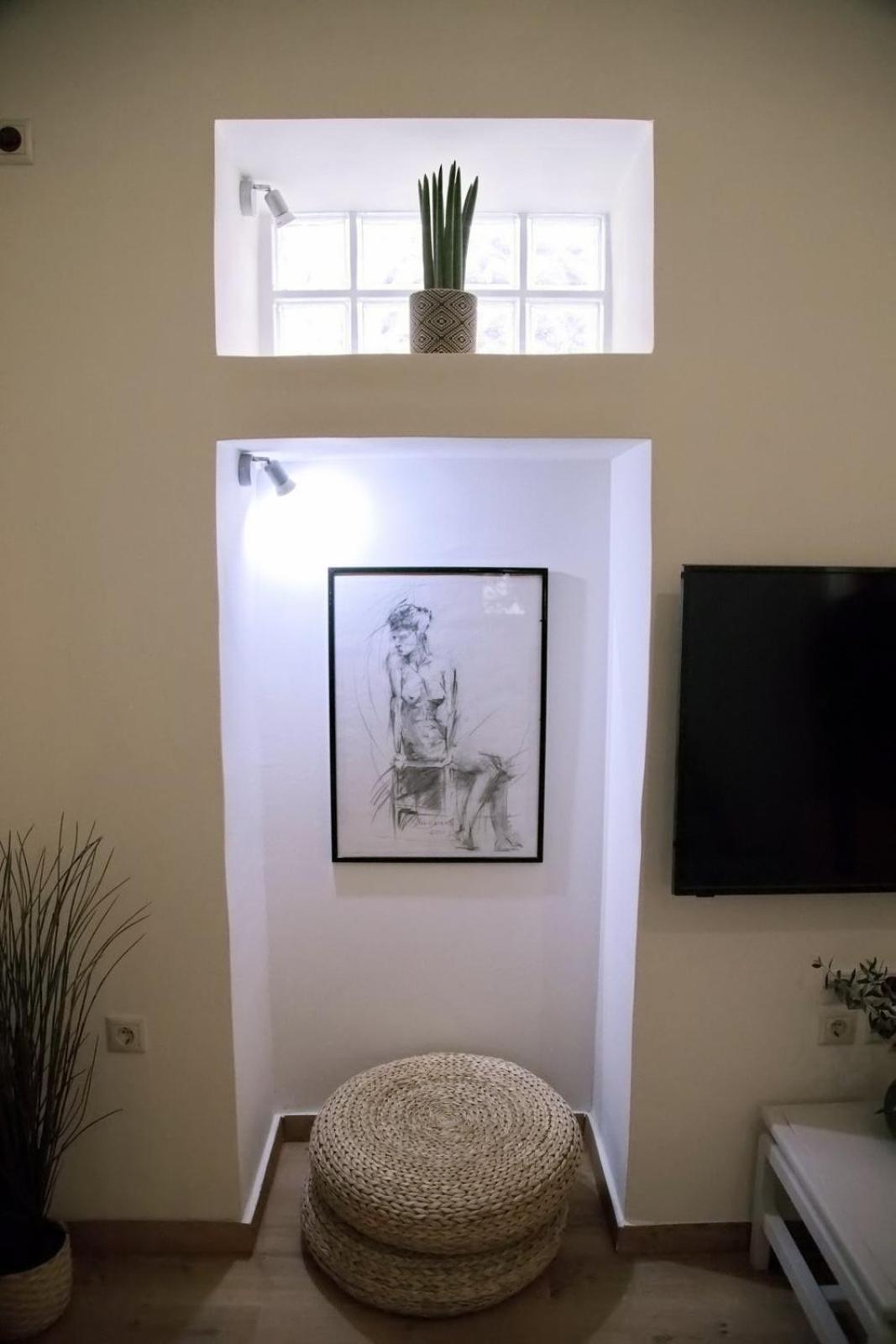 Aroura Homes Garden House 2BR 2BA Free Parking