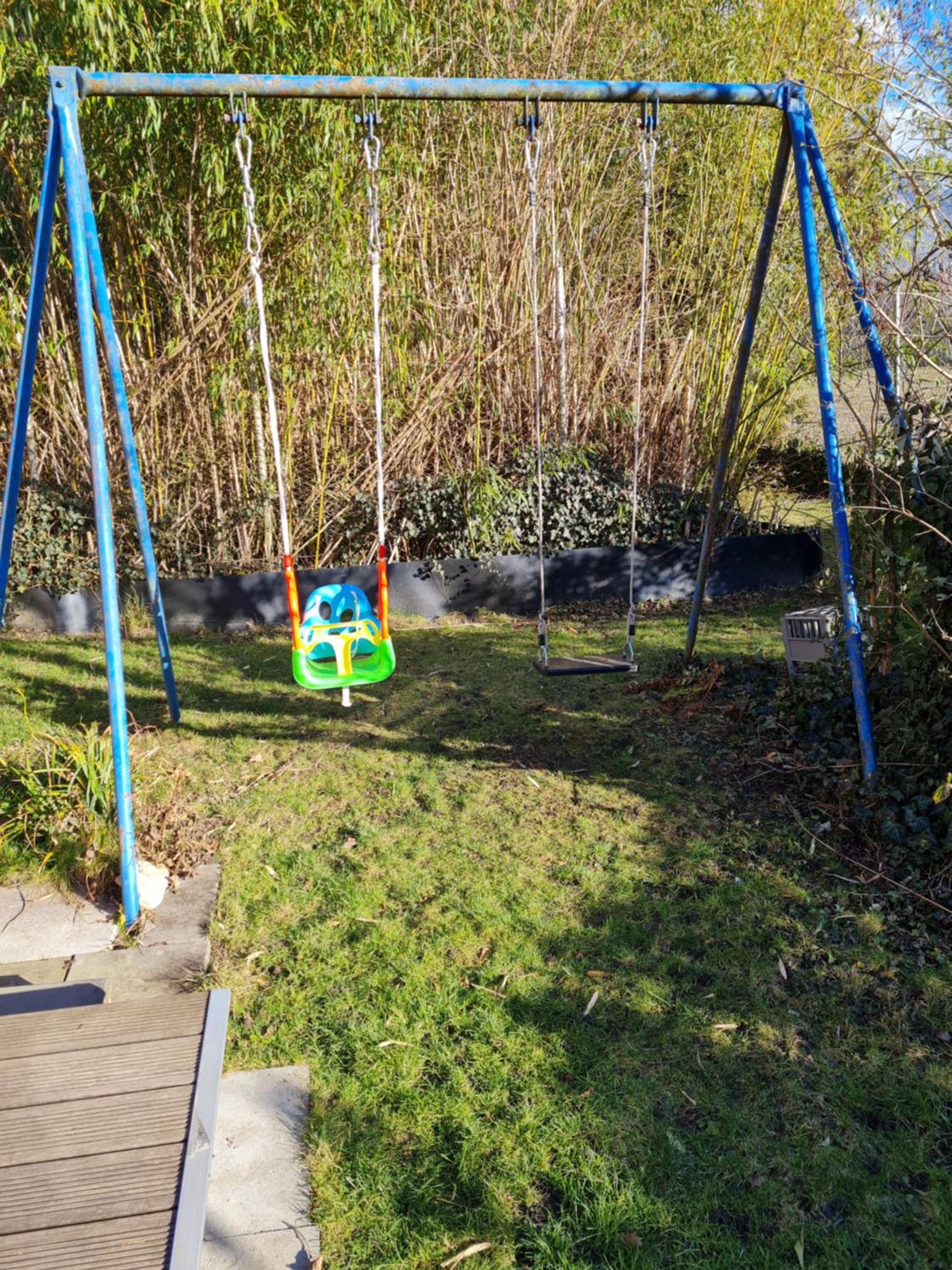 Rhône Cottage 4, villa, jardin, vélos, balançoires, jeux, 200m étang Vieux Rhône