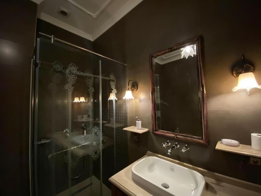 Aslan Residence - Image 61