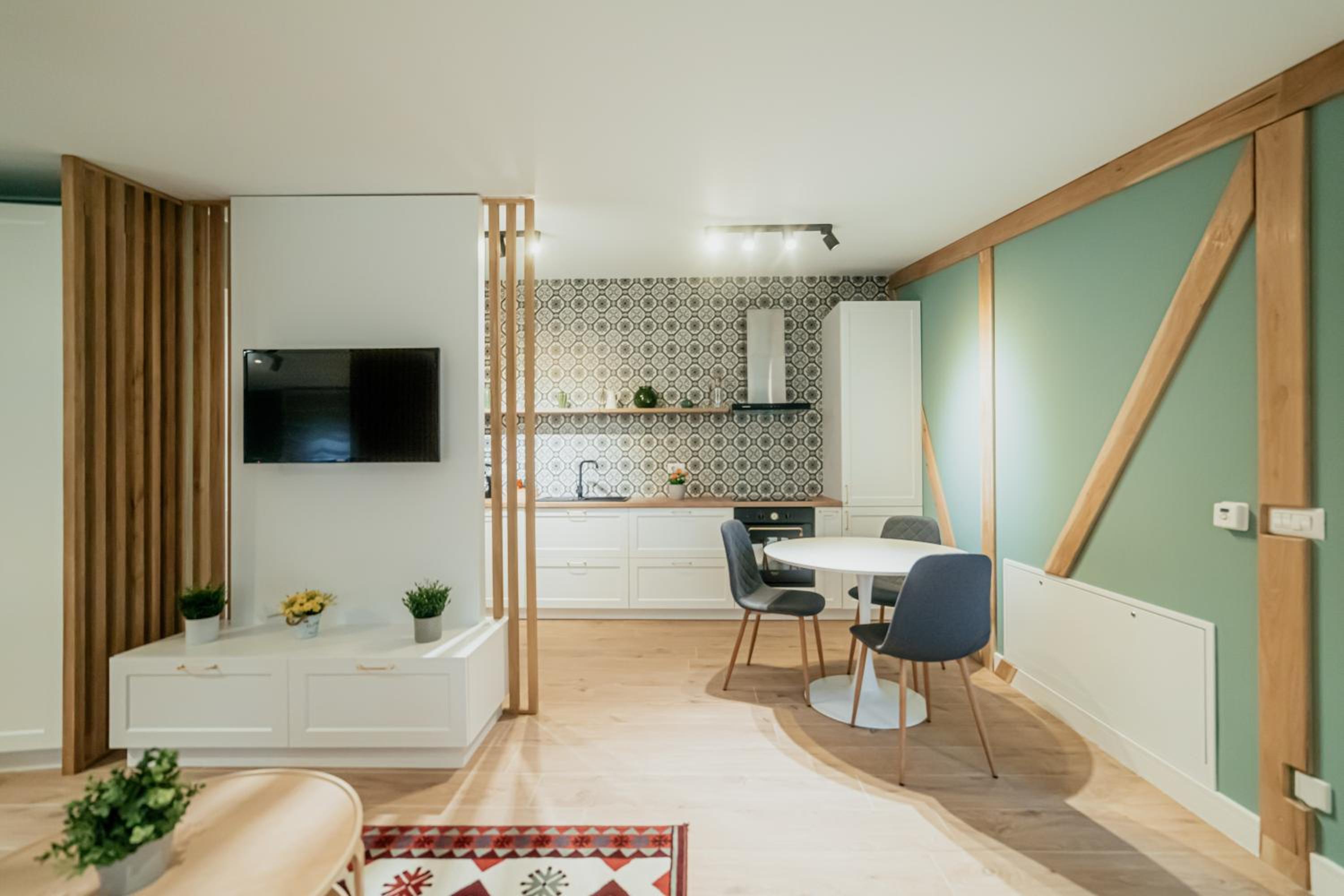Academy Home, photo 14
