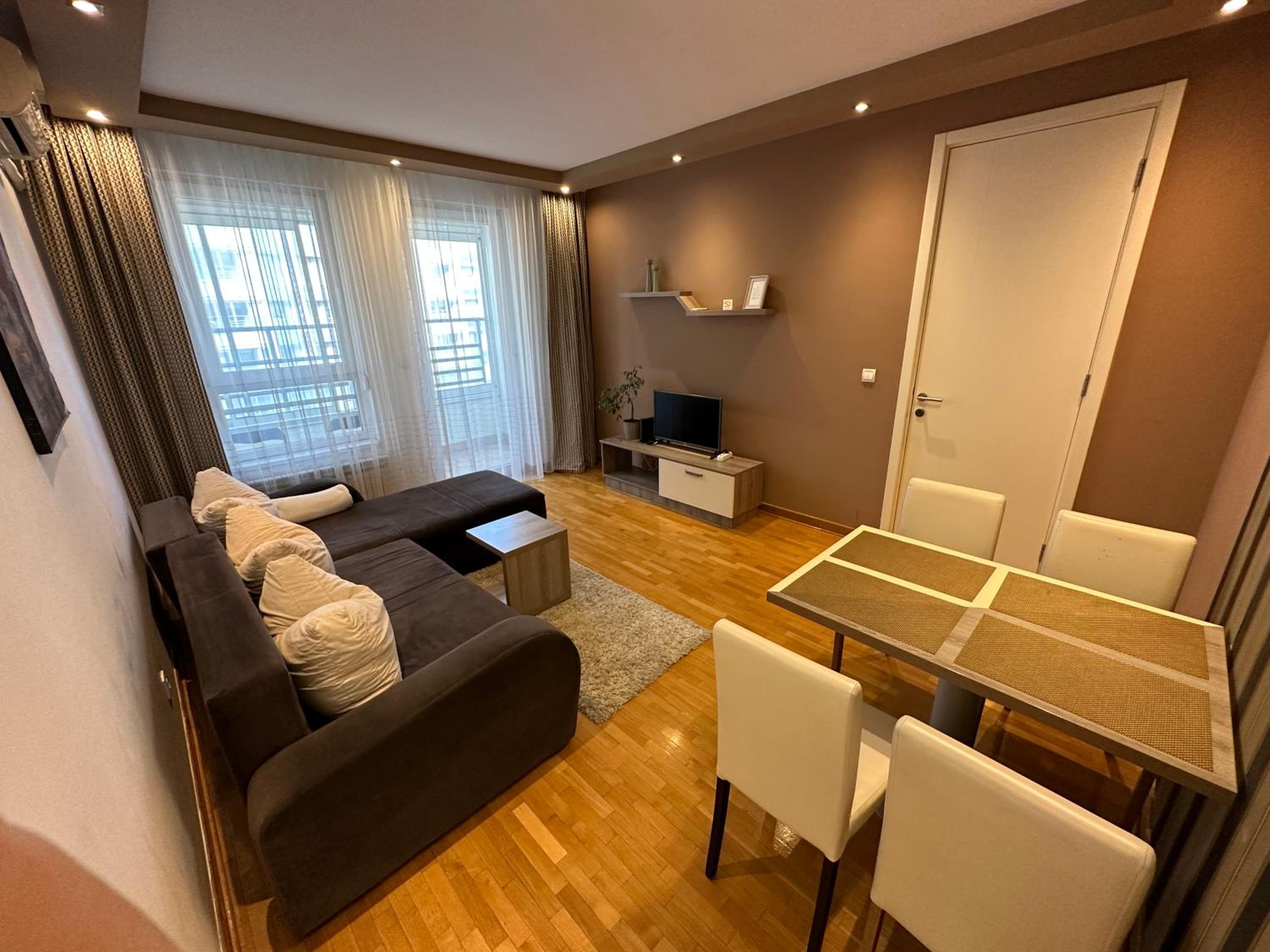 Nevena Belville Apartments view 4
