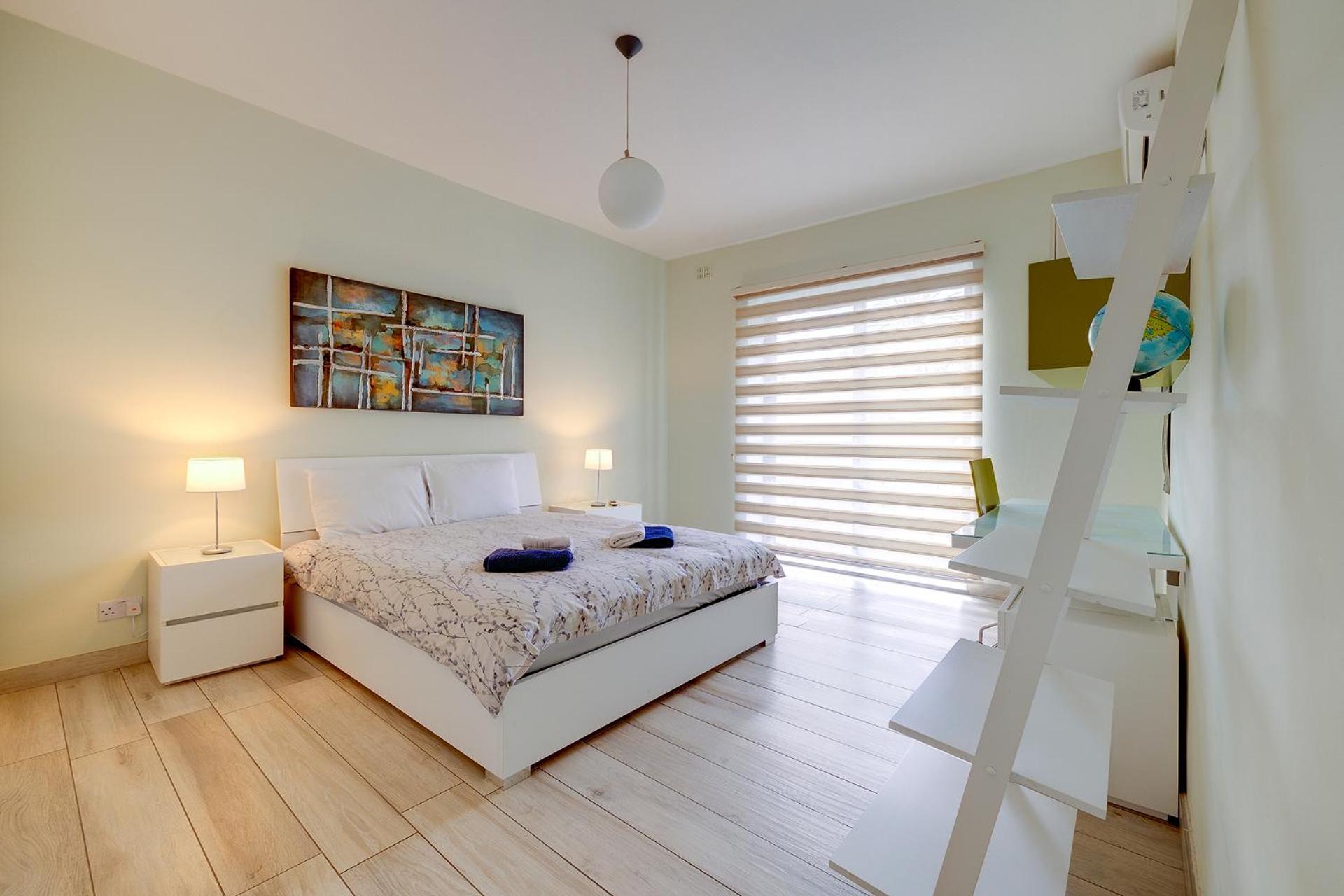 Stylish 3 Bedroom Holiday Apartment in St Julians photo 3