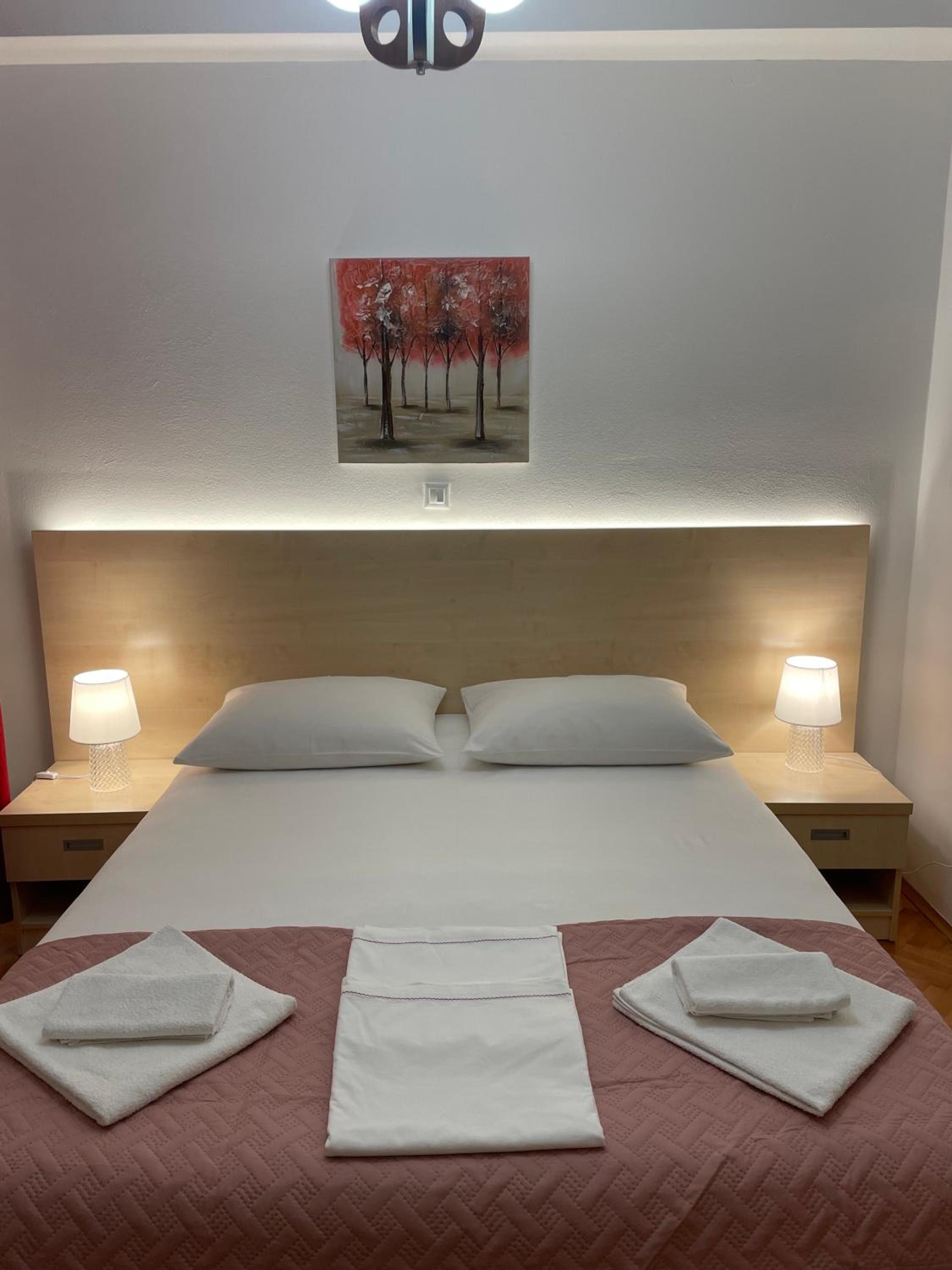 Apartmani Dragica view 4