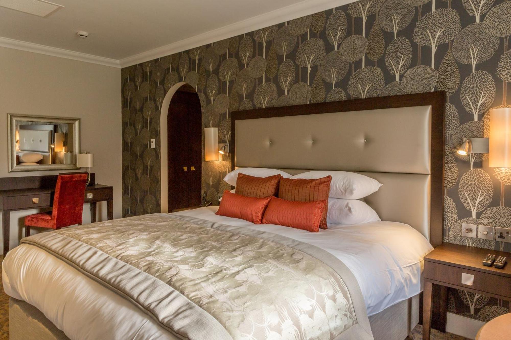 Basingstoke Vacations - Oakley Hall Hotel - Property Image 25