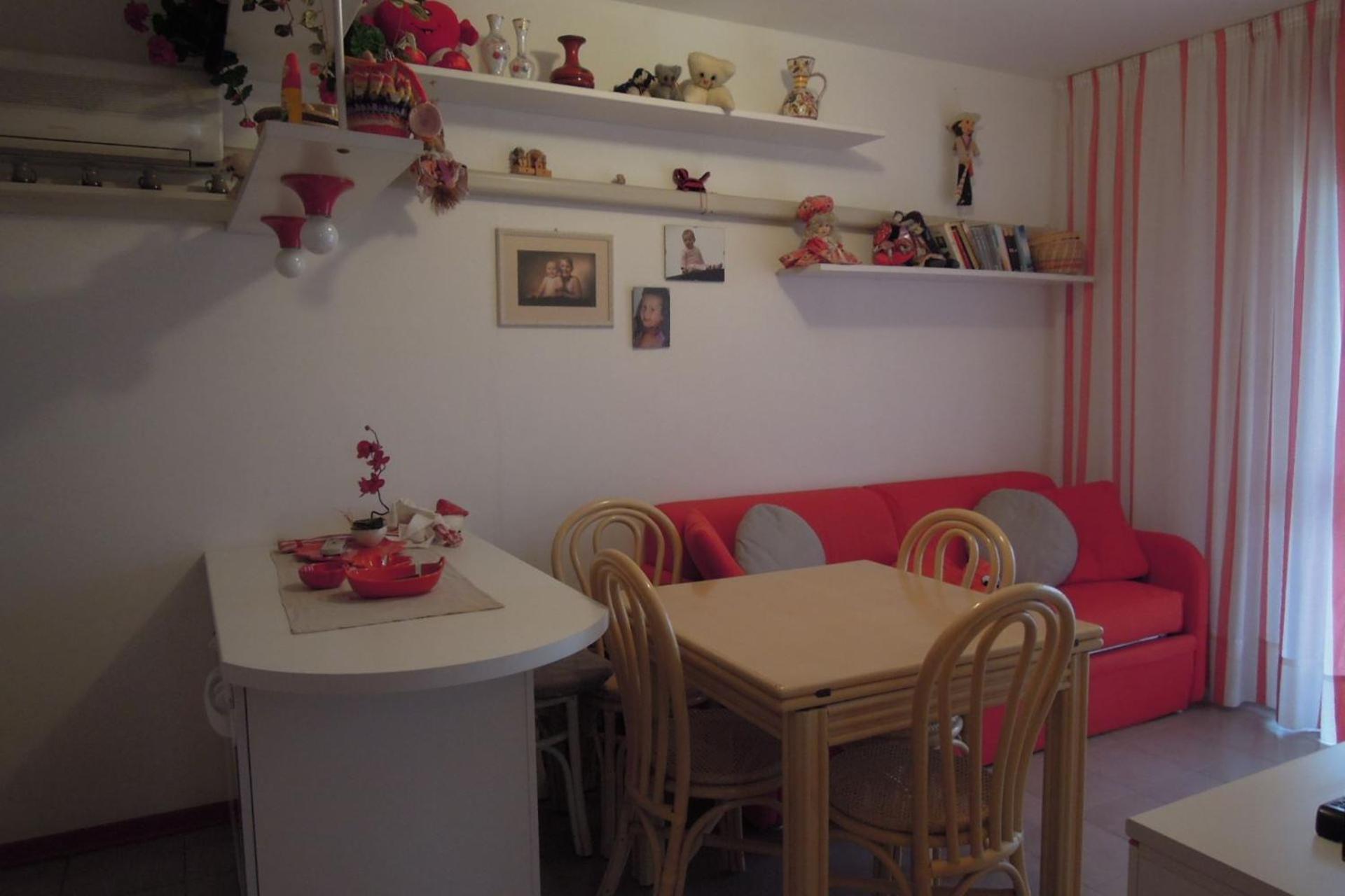 Modern flat for 6 guests with swimming pool view 5