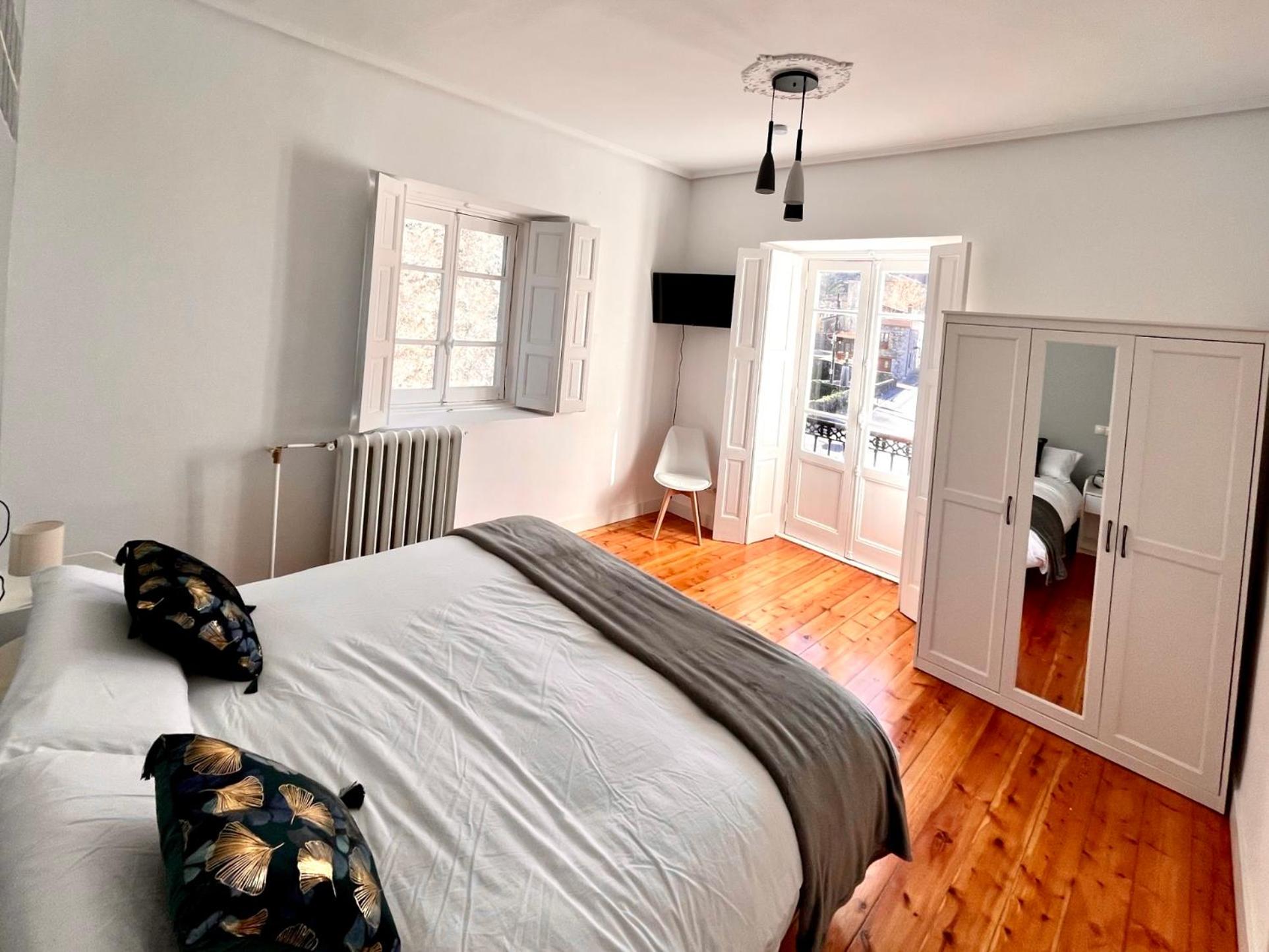 Casa Vizcaya, Casa rural para grupos de hasta 20 personas en Lanestosa, ideal para reuniones y celebraciones tranquilas
