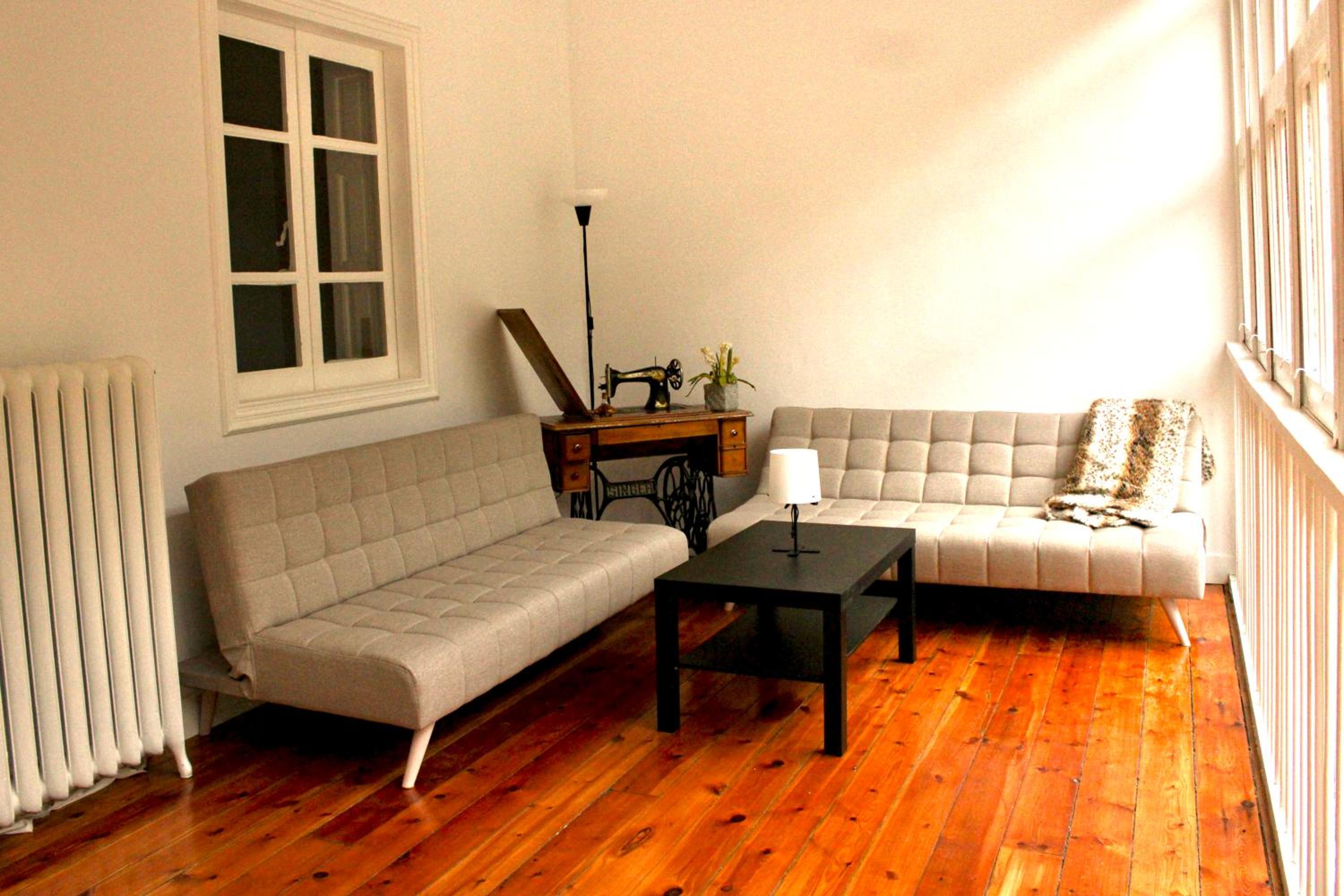 Casa Vizcaya, Casa rural para grupos de hasta 20 personas en Lanestosa, ideal para reuniones y celebraciones tranquilas