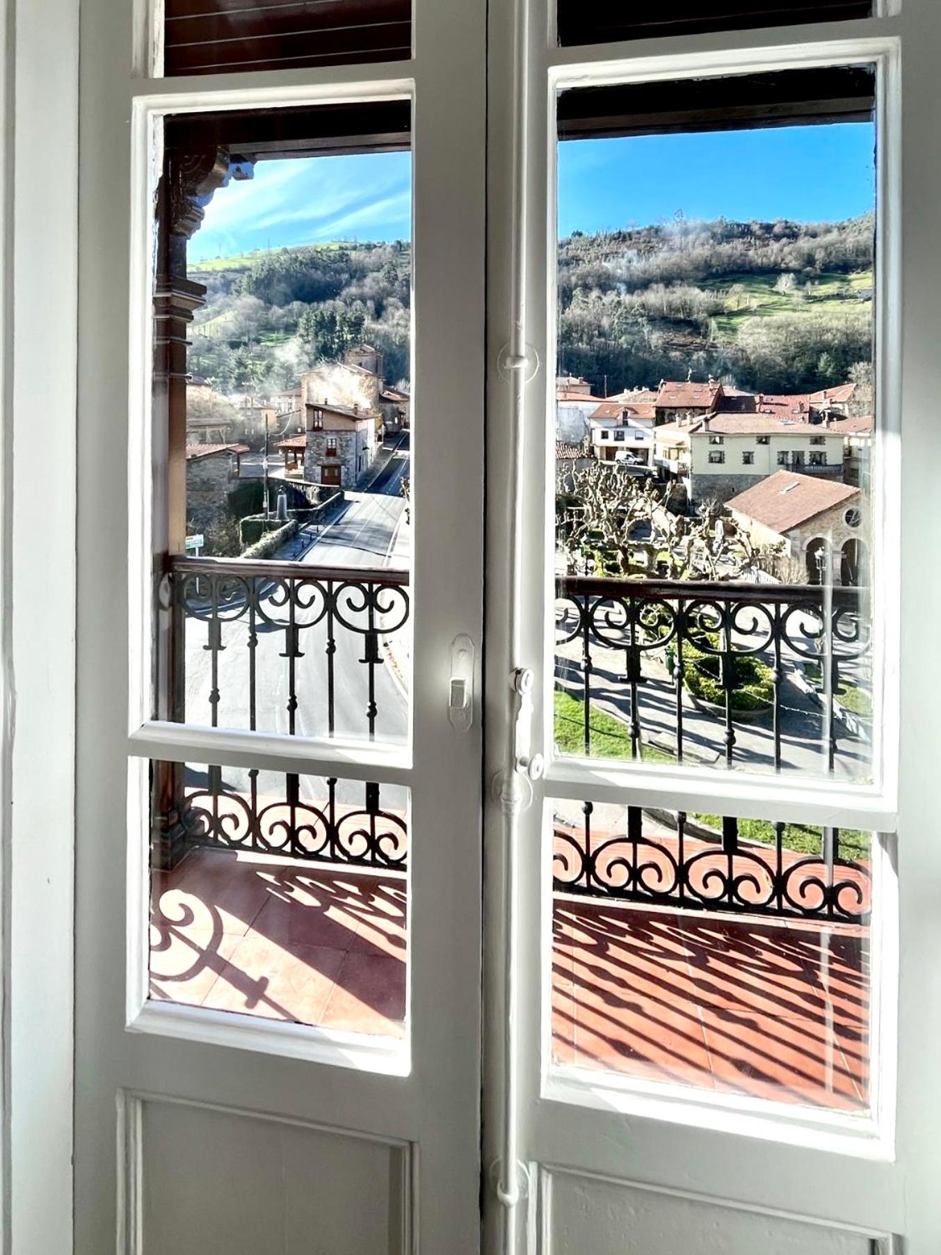 Casa Vizcaya, Casa rural para grupos de hasta 20 personas en Lanestosa, ideal para reuniones y celebraciones tranquilas