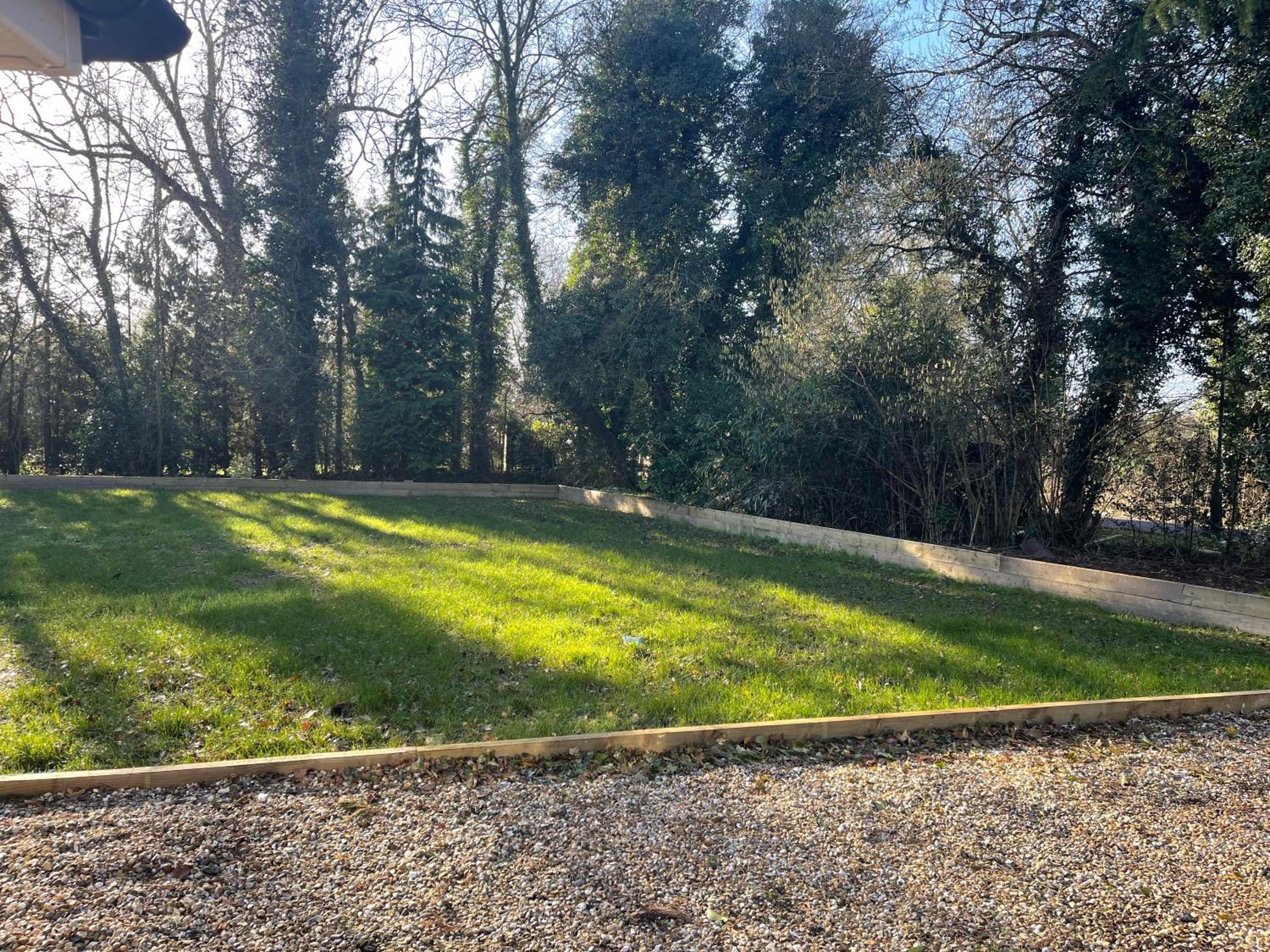 Da Vinci Guest House Gatwick Guest Parking, A Real Gem