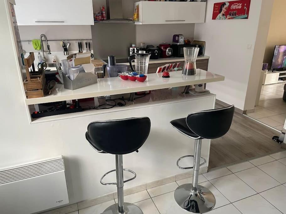 centre Pierrefonds superbe appartement + parking