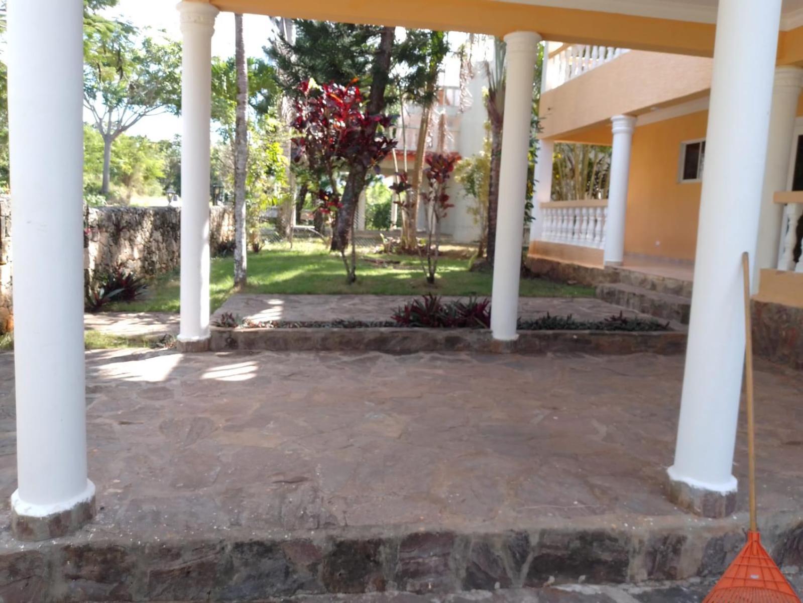 4 bedroom villa, security, private pool, ocean view