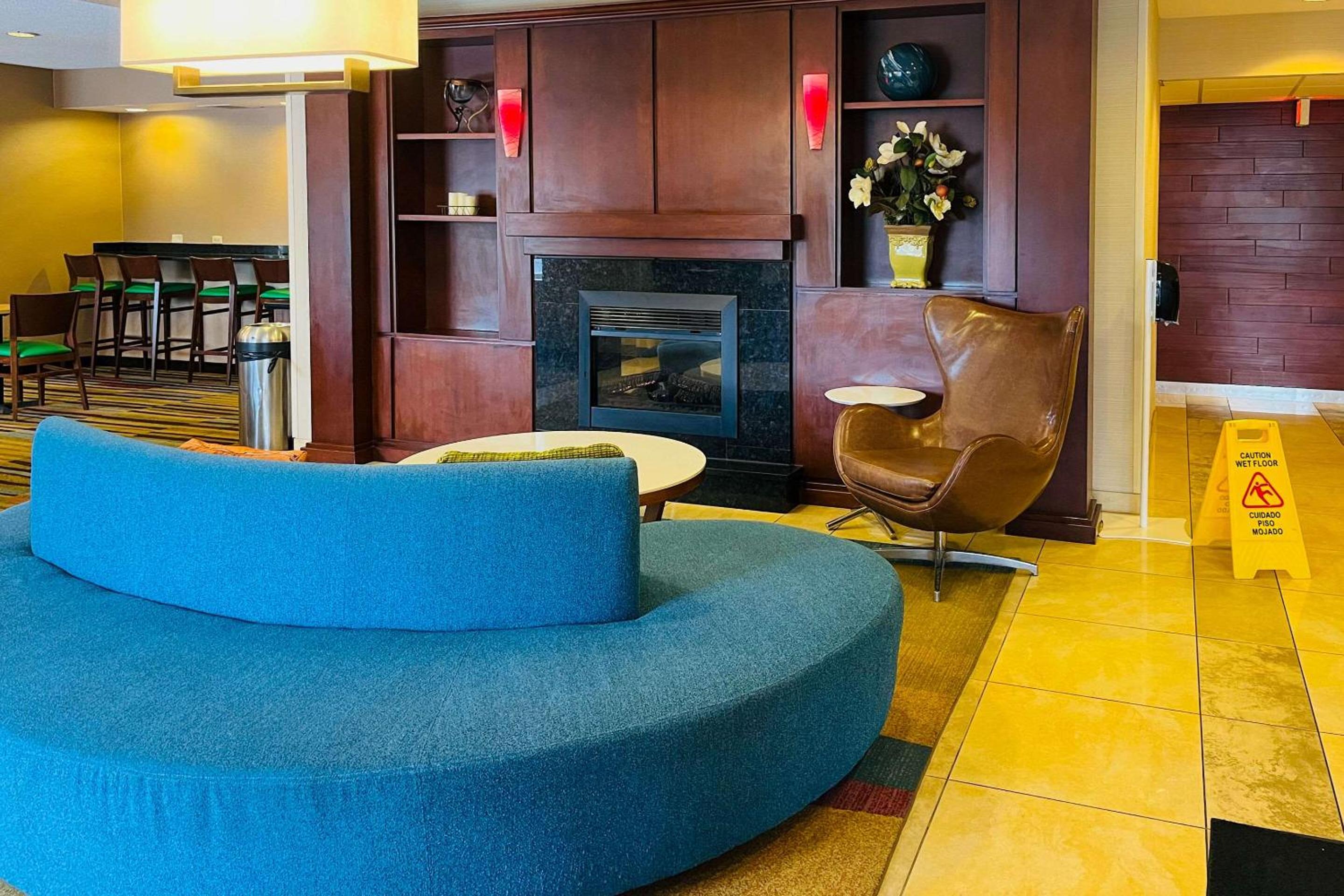 Comfort Inn & Suites Olathe - Kansas City