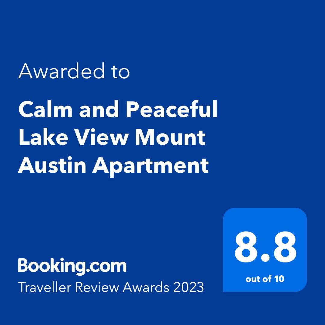 Calm and Peaceful Lake View Mount Austin Apartment