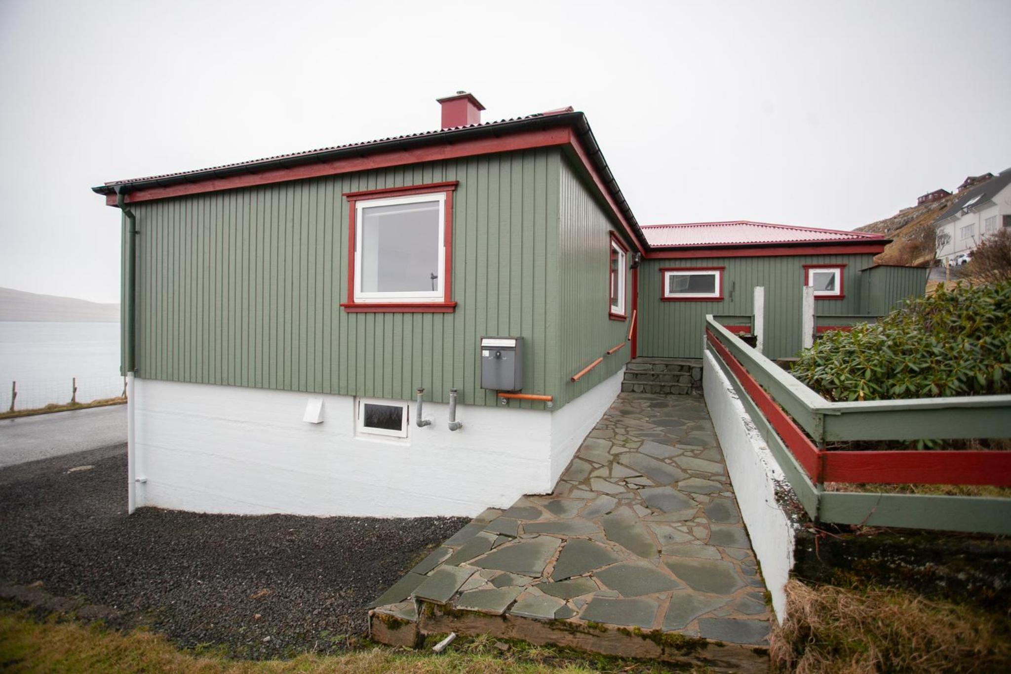 2BR Home with Sea Views and Parking - Tórshavn view 5