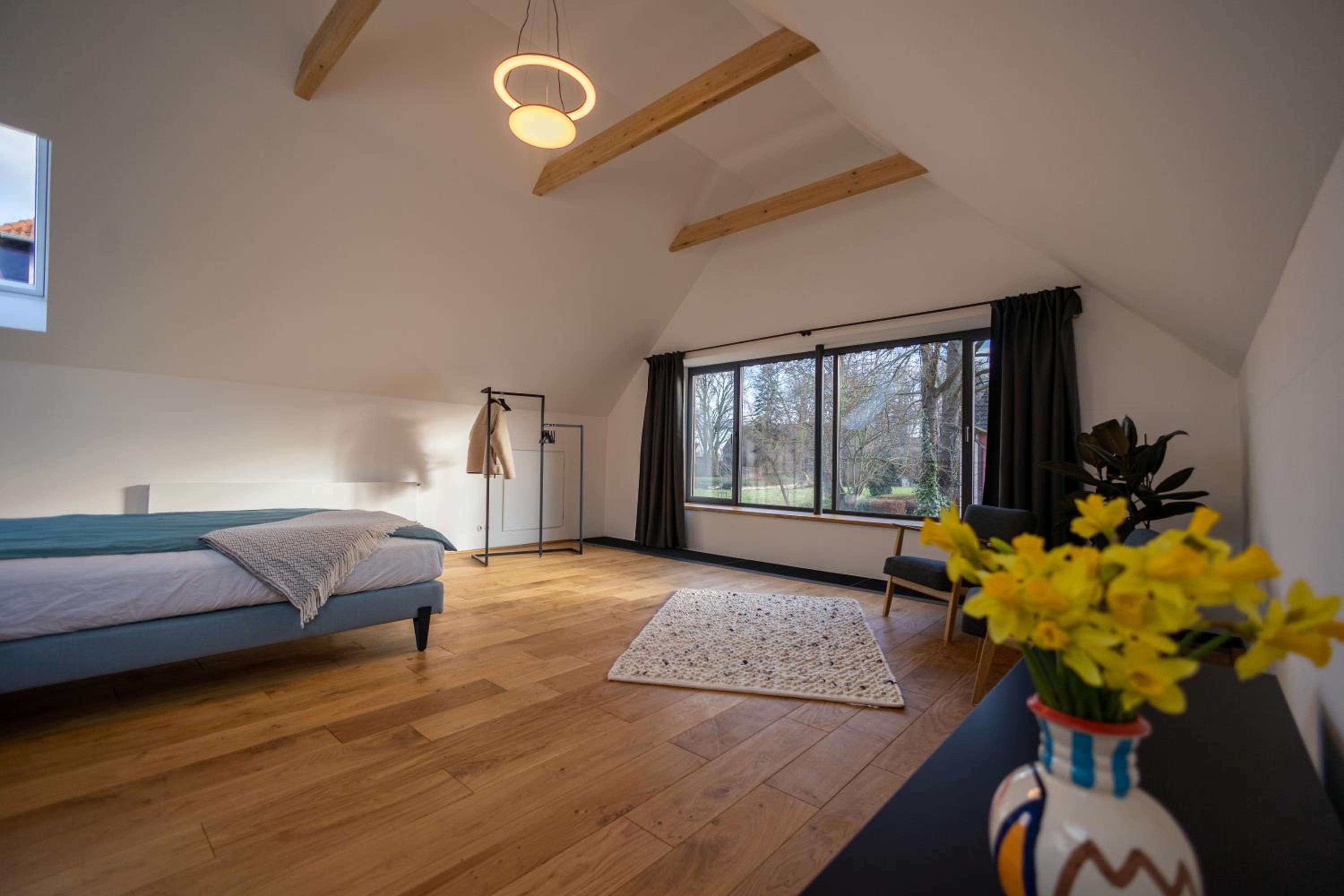 Modernes Ferien- und Messezimmer in idyllischer Lage