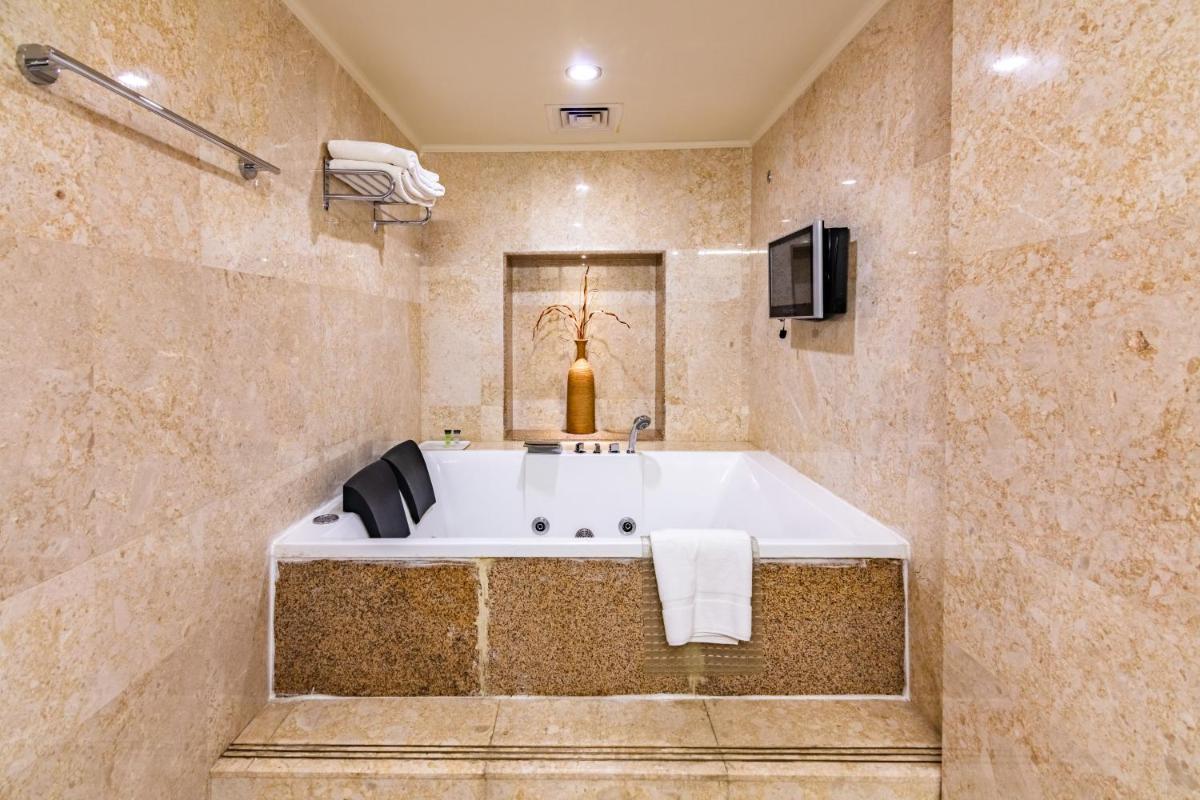 Jacuzzi