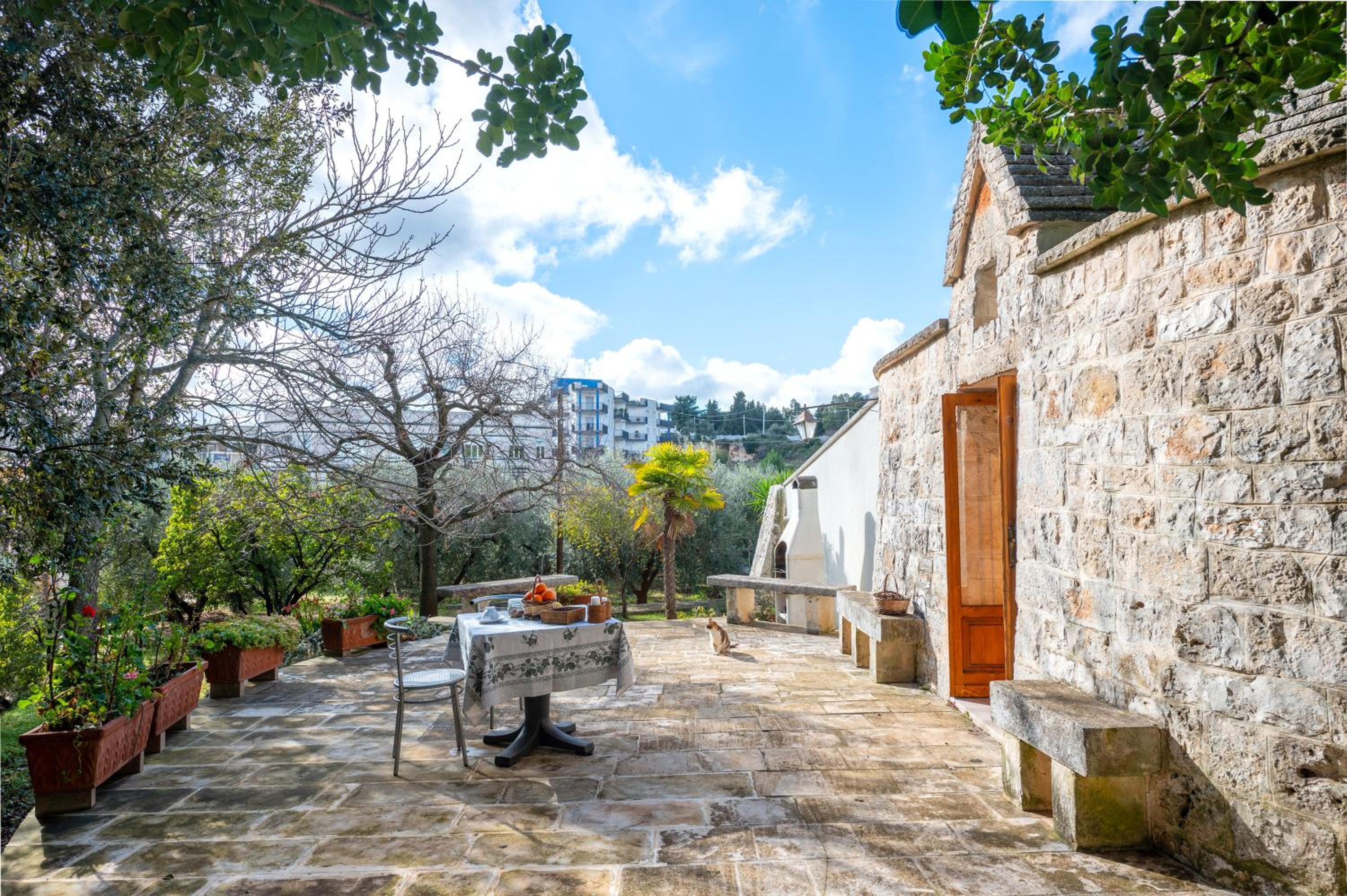 Trullo Nova - Ostuni view 4