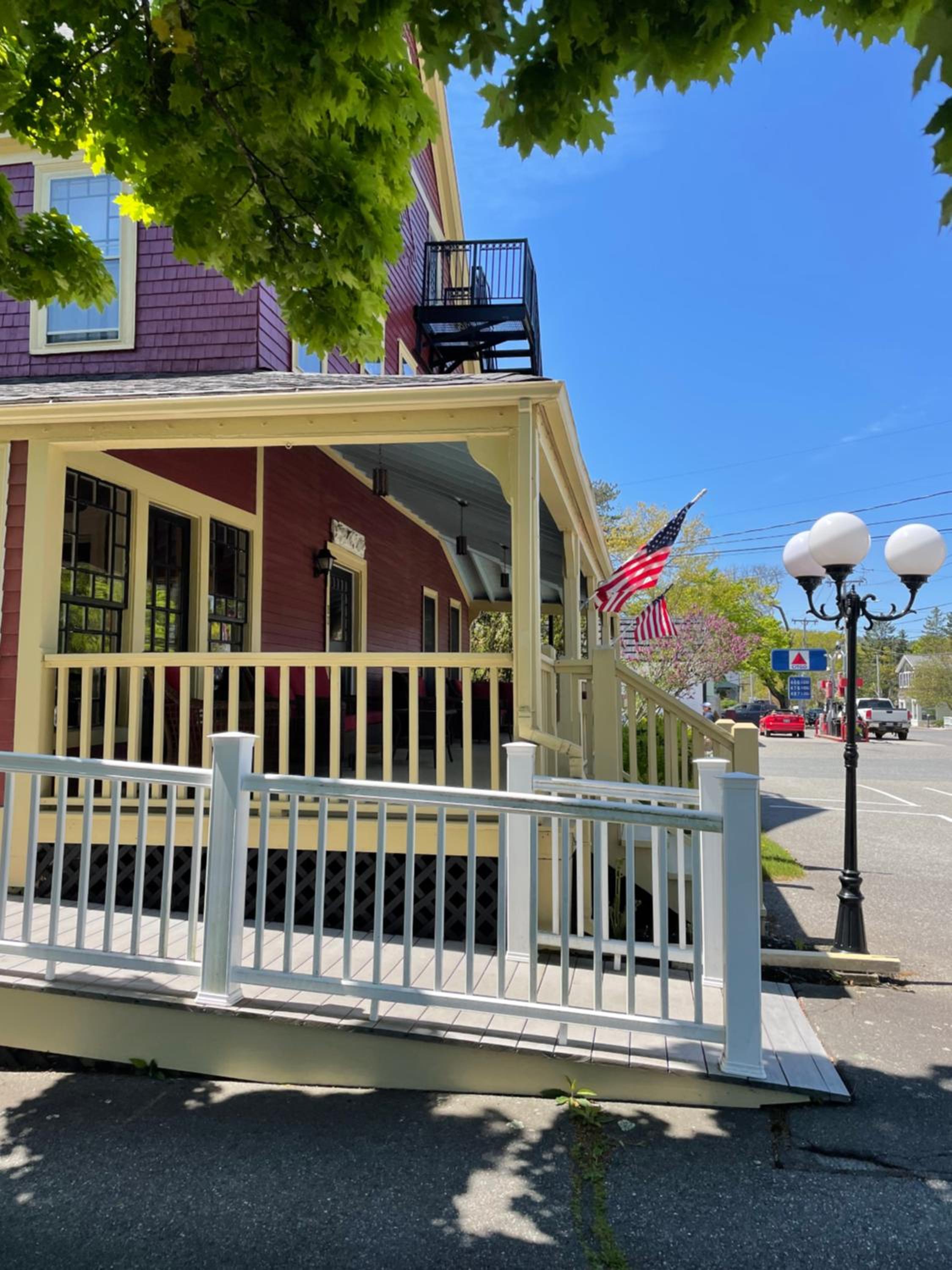 Central House Inn