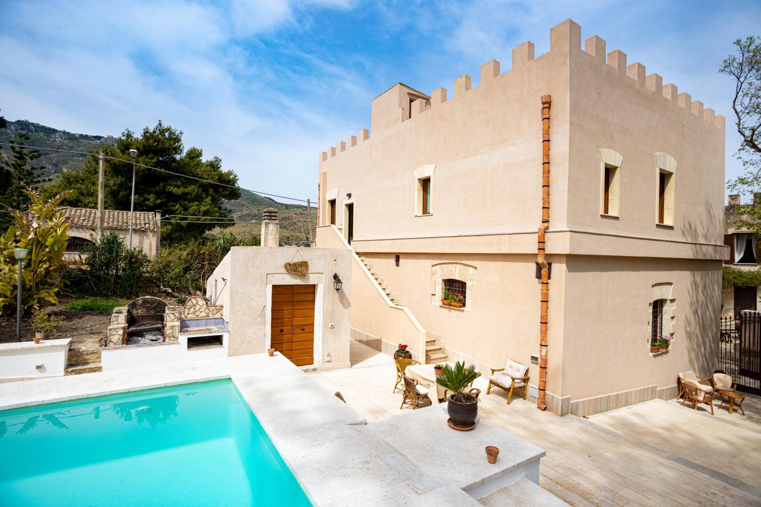 Antica Fortezza Villa Fontana view 5