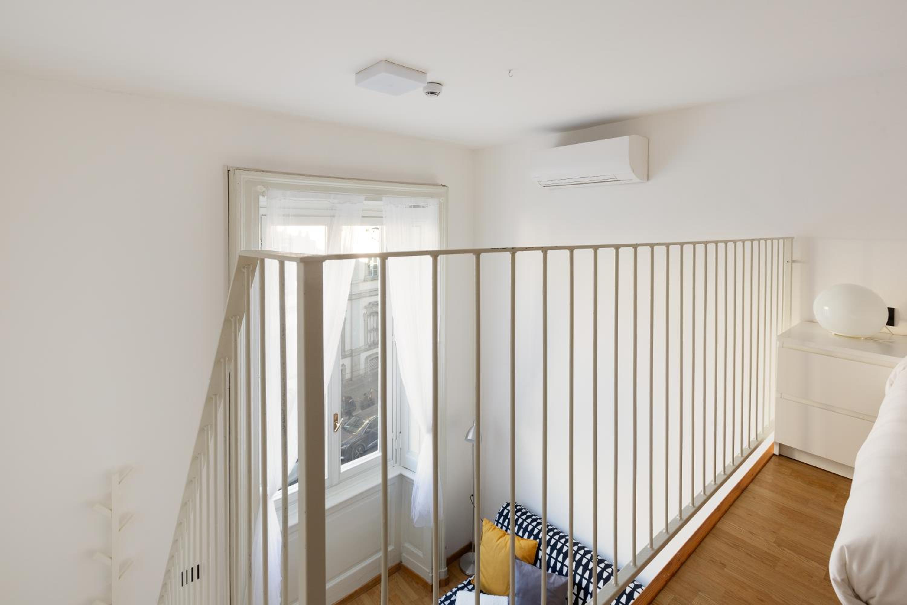 GuestHost - Central Studio APTS Milano-Corso Magenta