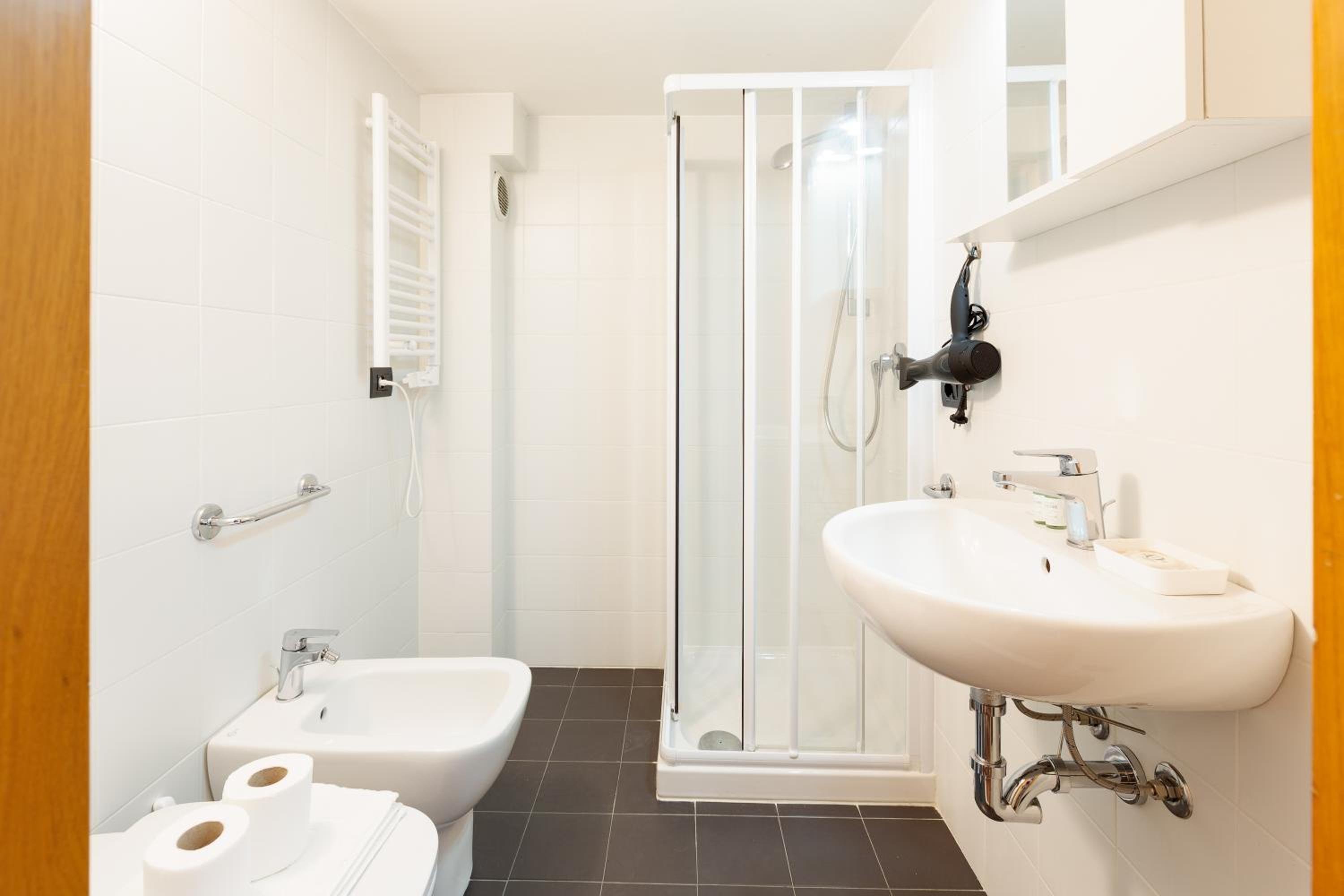 GuestHost - Central Studio APTS Milano-Corso Magenta