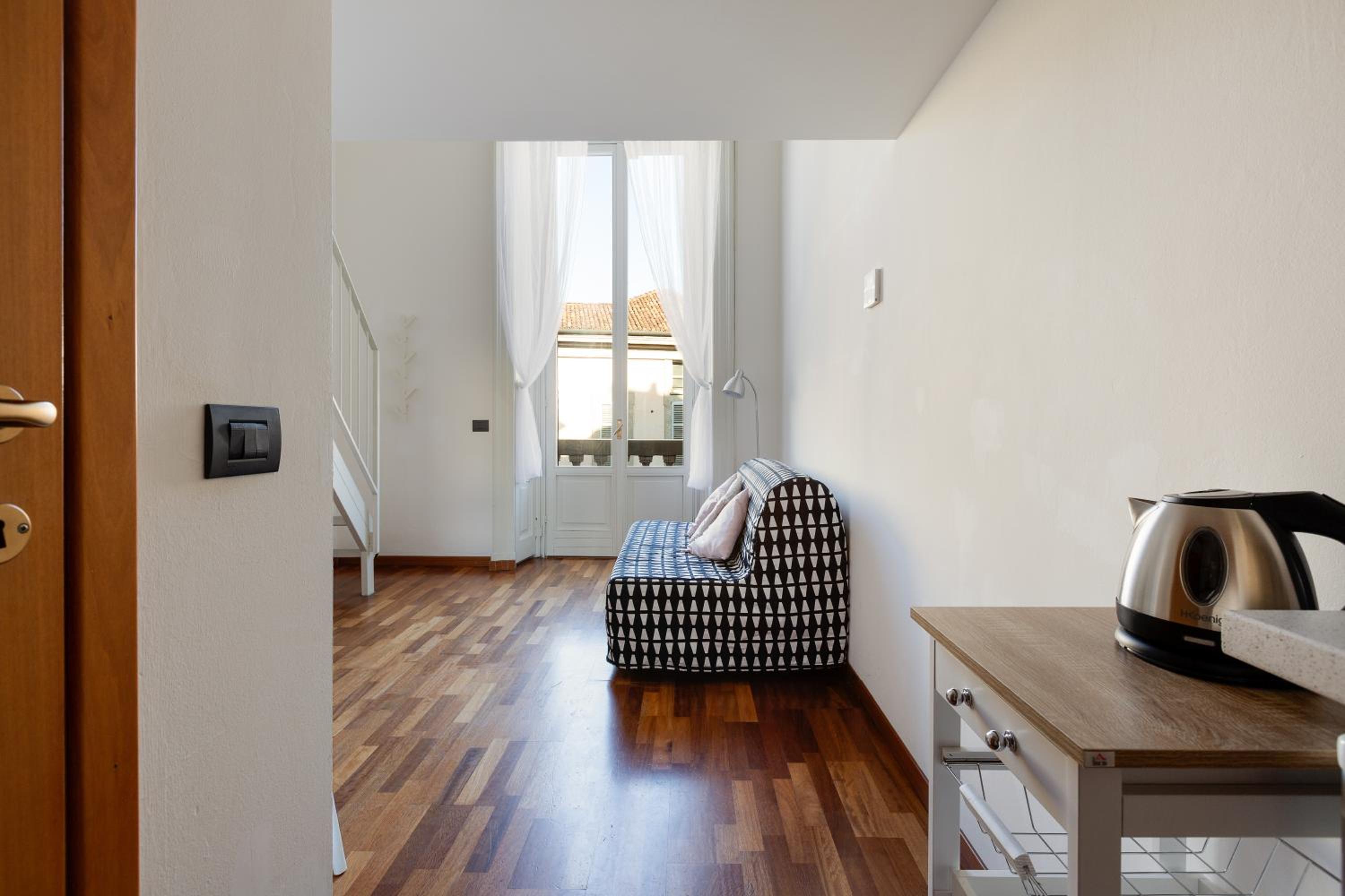 GuestHost - Central Studio APTS Milano-Corso Magenta