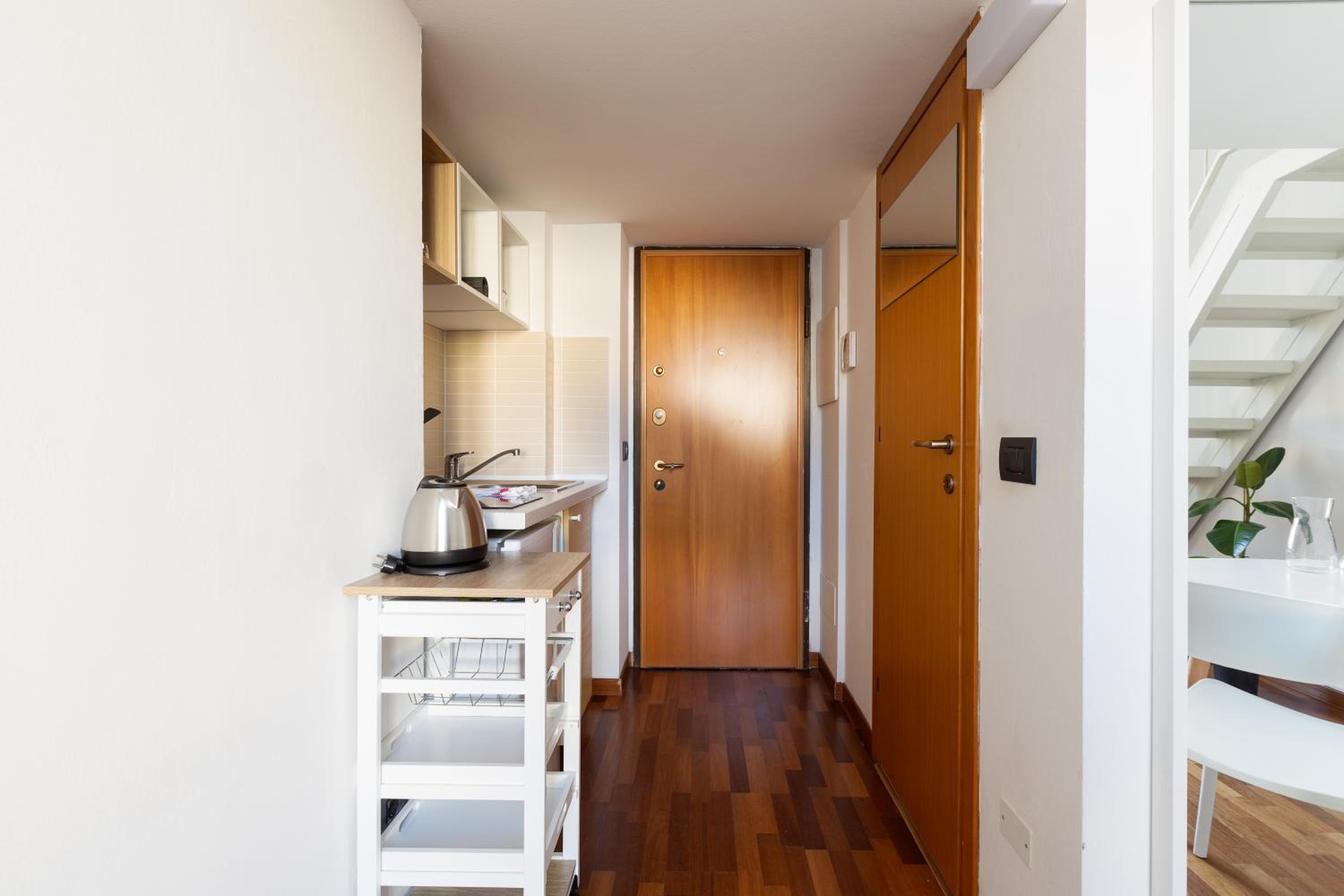 GuestHost - Central Studio APTS Milano-Corso Magenta