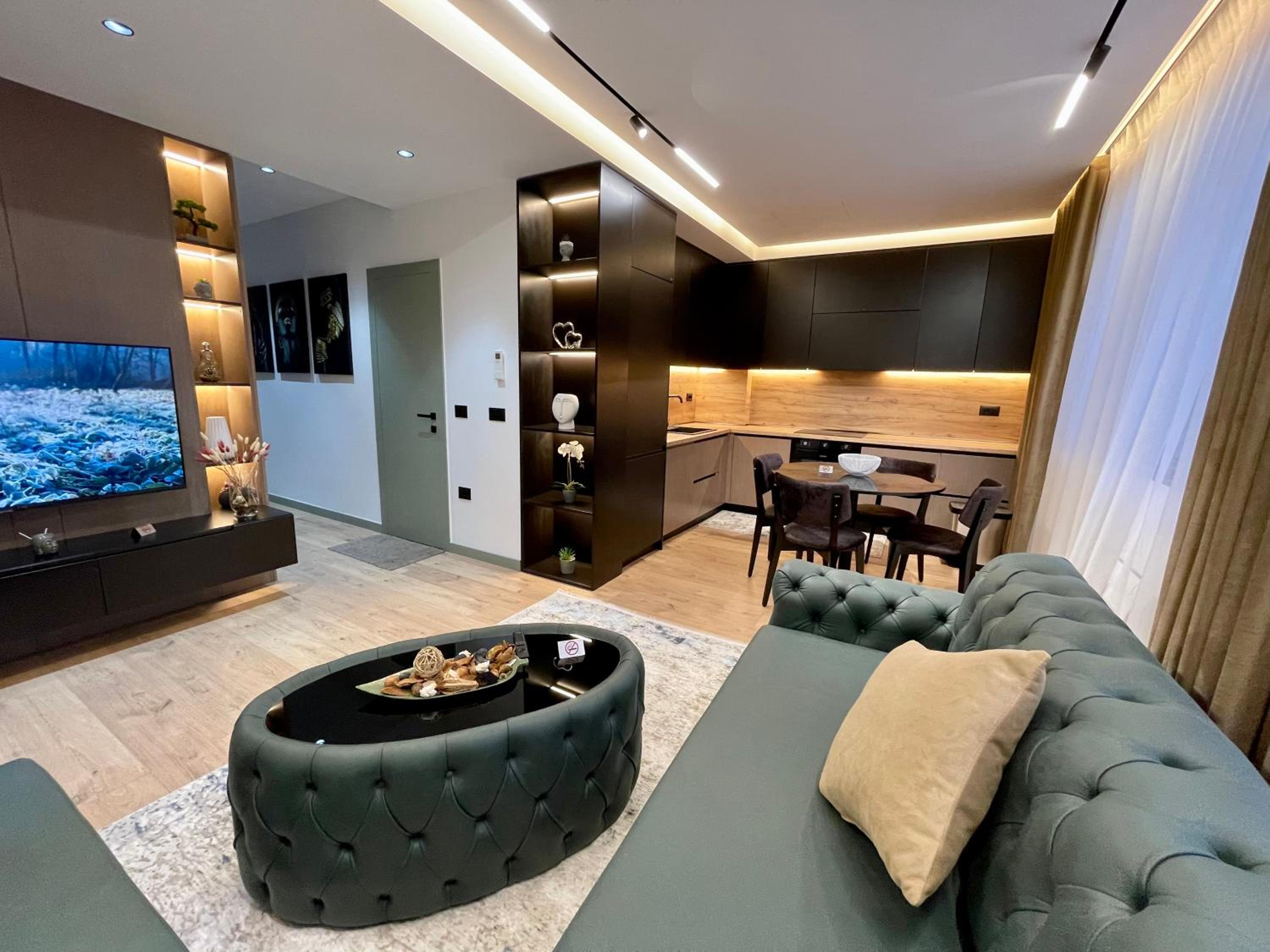 Queens Luxury Apartments Tirana