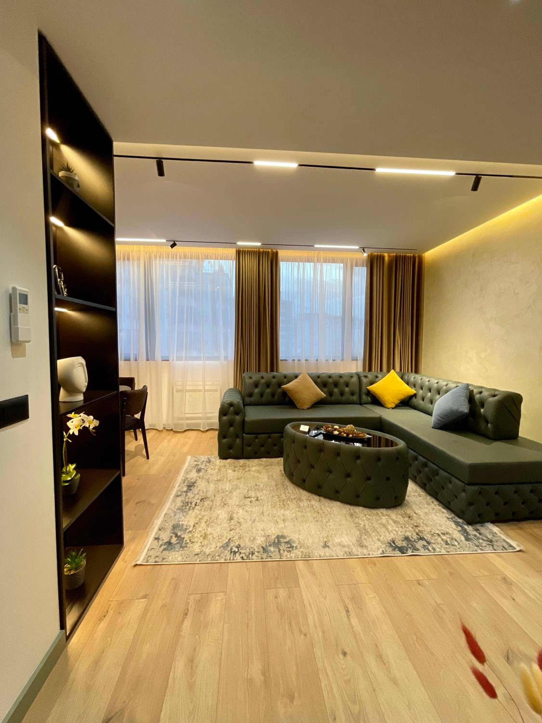 Queens Luxury Apartments Tirana