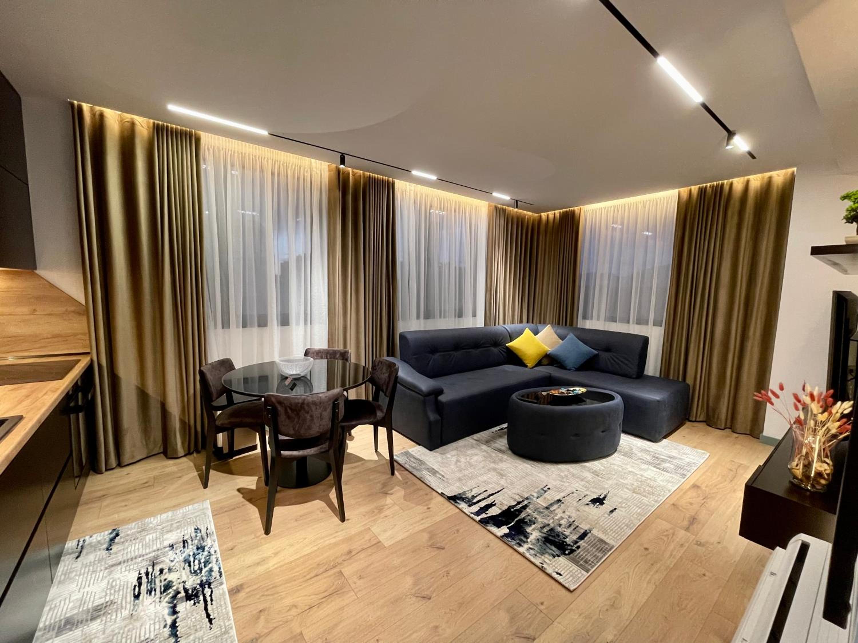 Queens Luxury Apartments Tirana