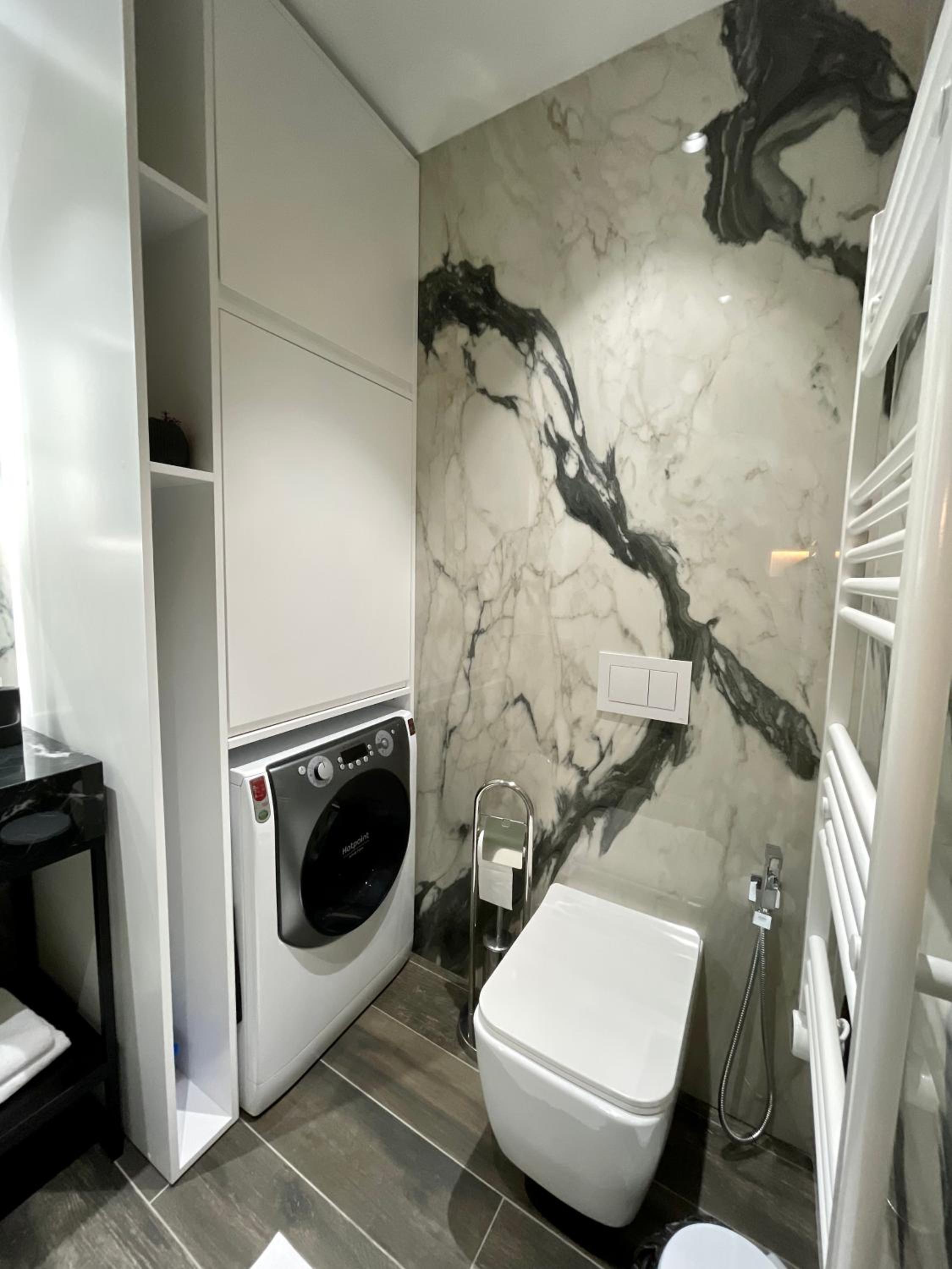 Queens Luxury Apartments Tirana