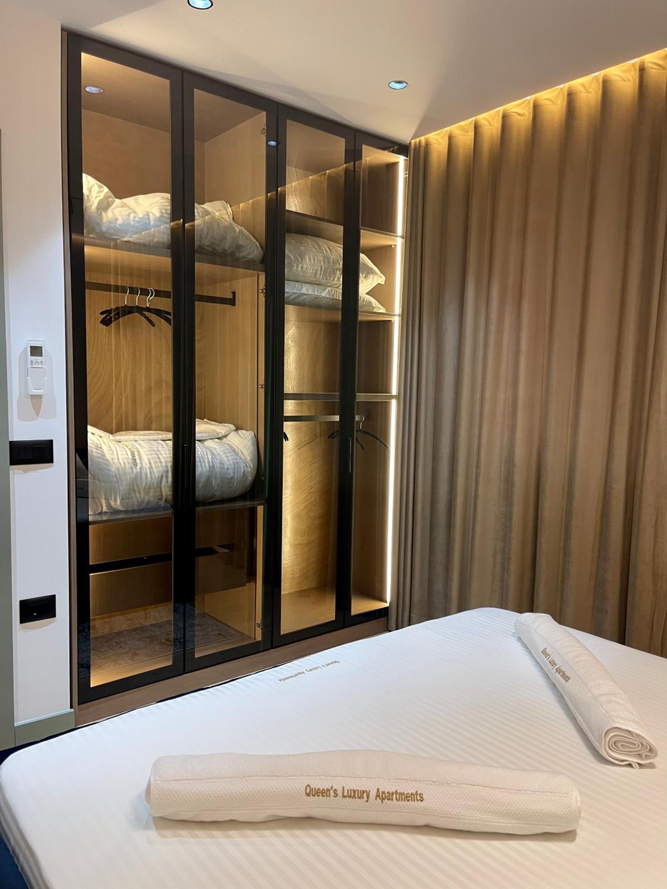 Queens Luxury Apartments Tirana