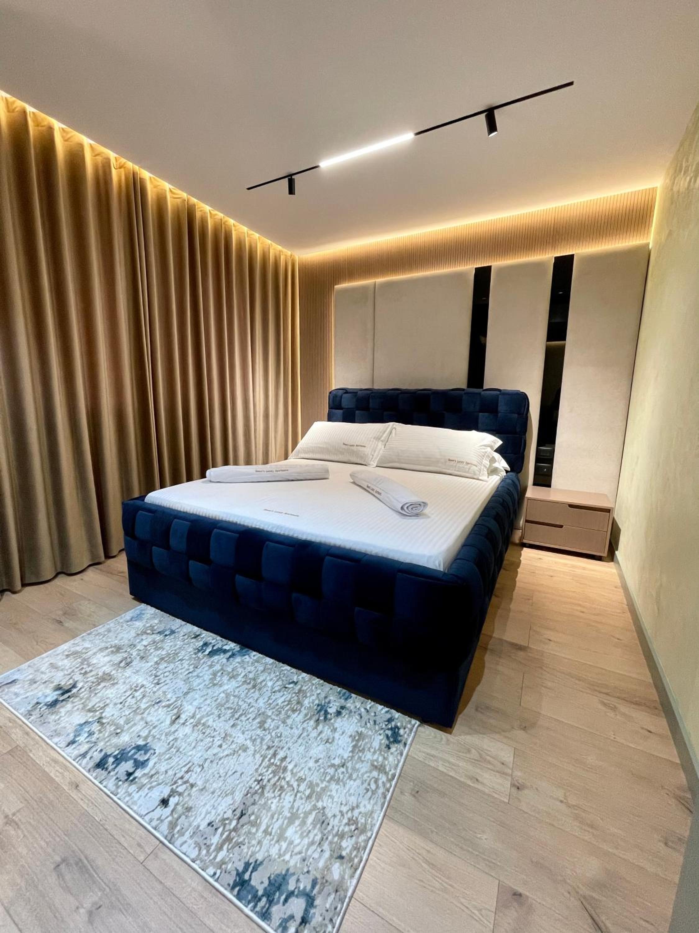 Queens Luxury Apartments Tirana
