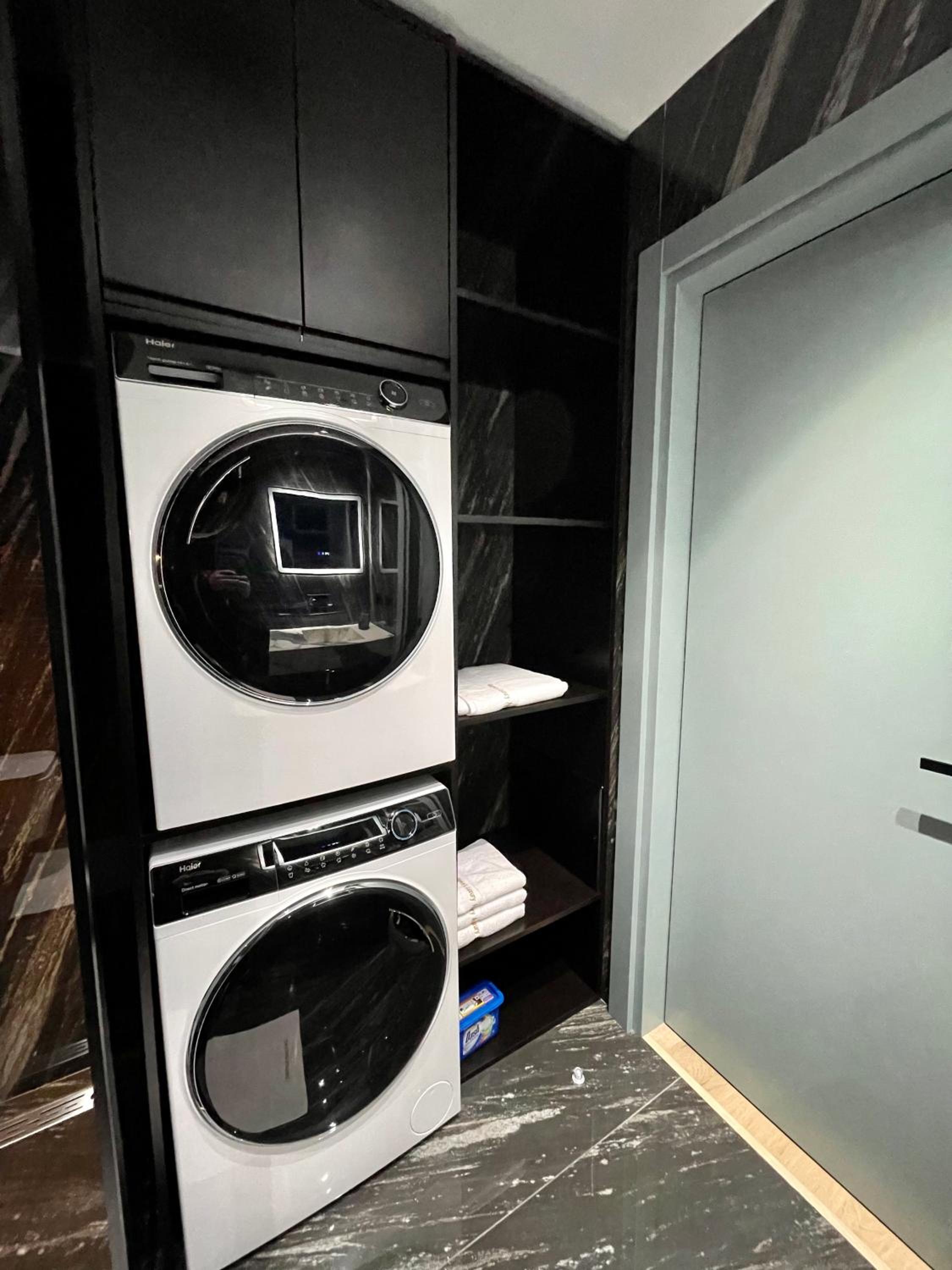 Queens Luxury Apartments Tirana