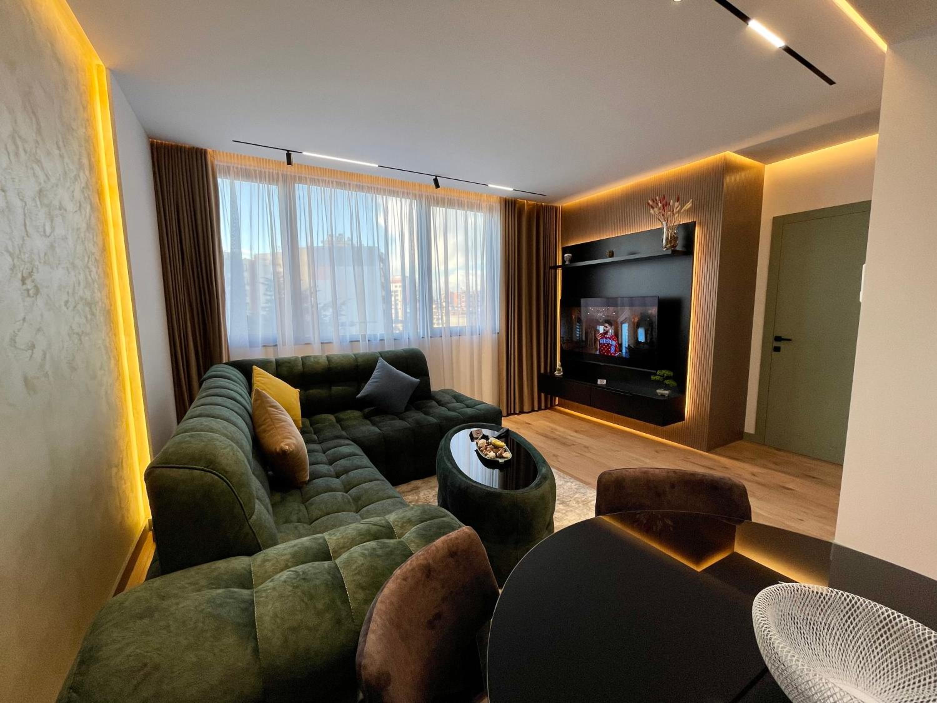 Queens Luxury Apartments Tirana