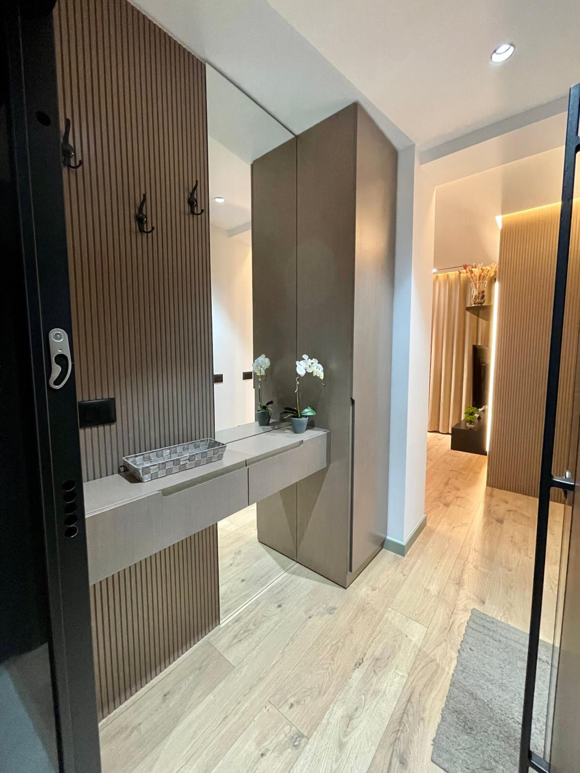 Queens Luxury Apartments Tirana