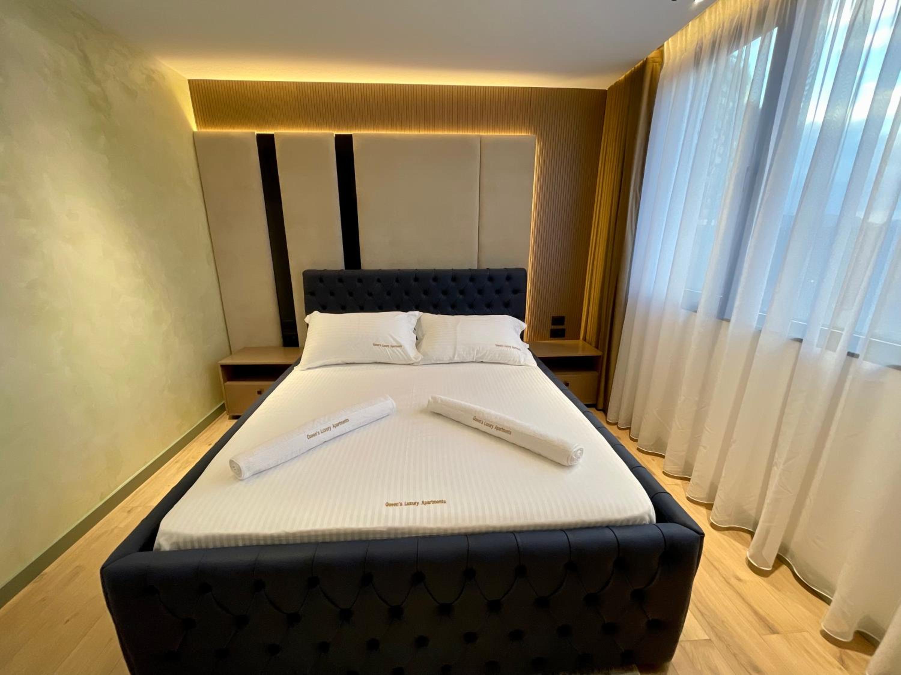 Queens Luxury Apartments Tirana