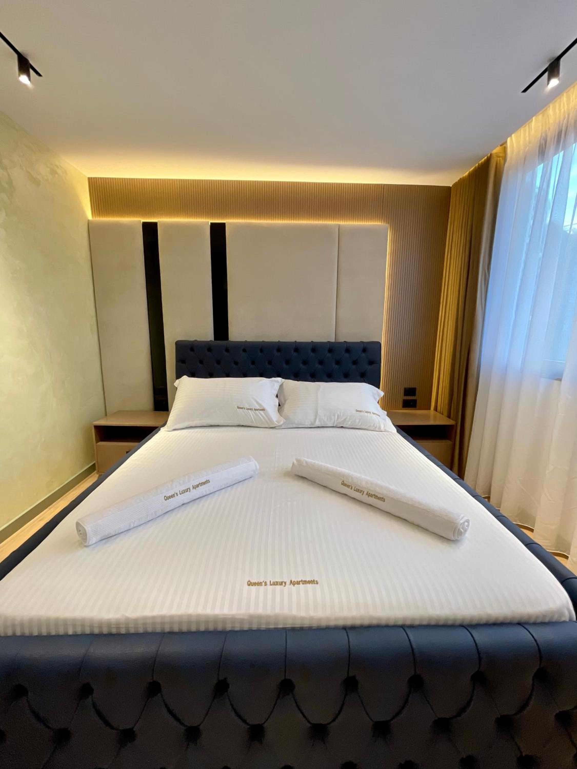 Queens Luxury Apartments Tirana