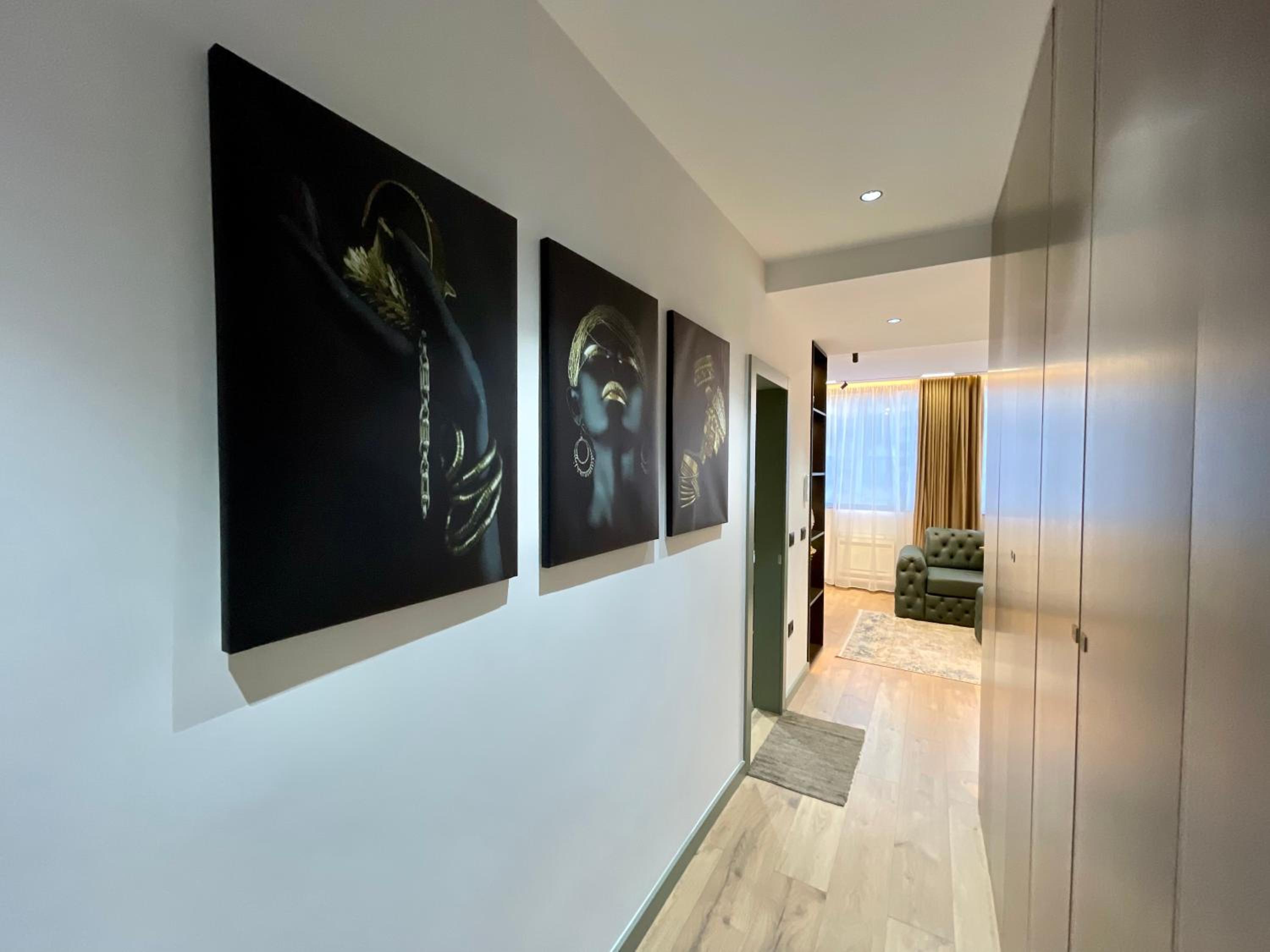 Queens Luxury Apartments Tirana