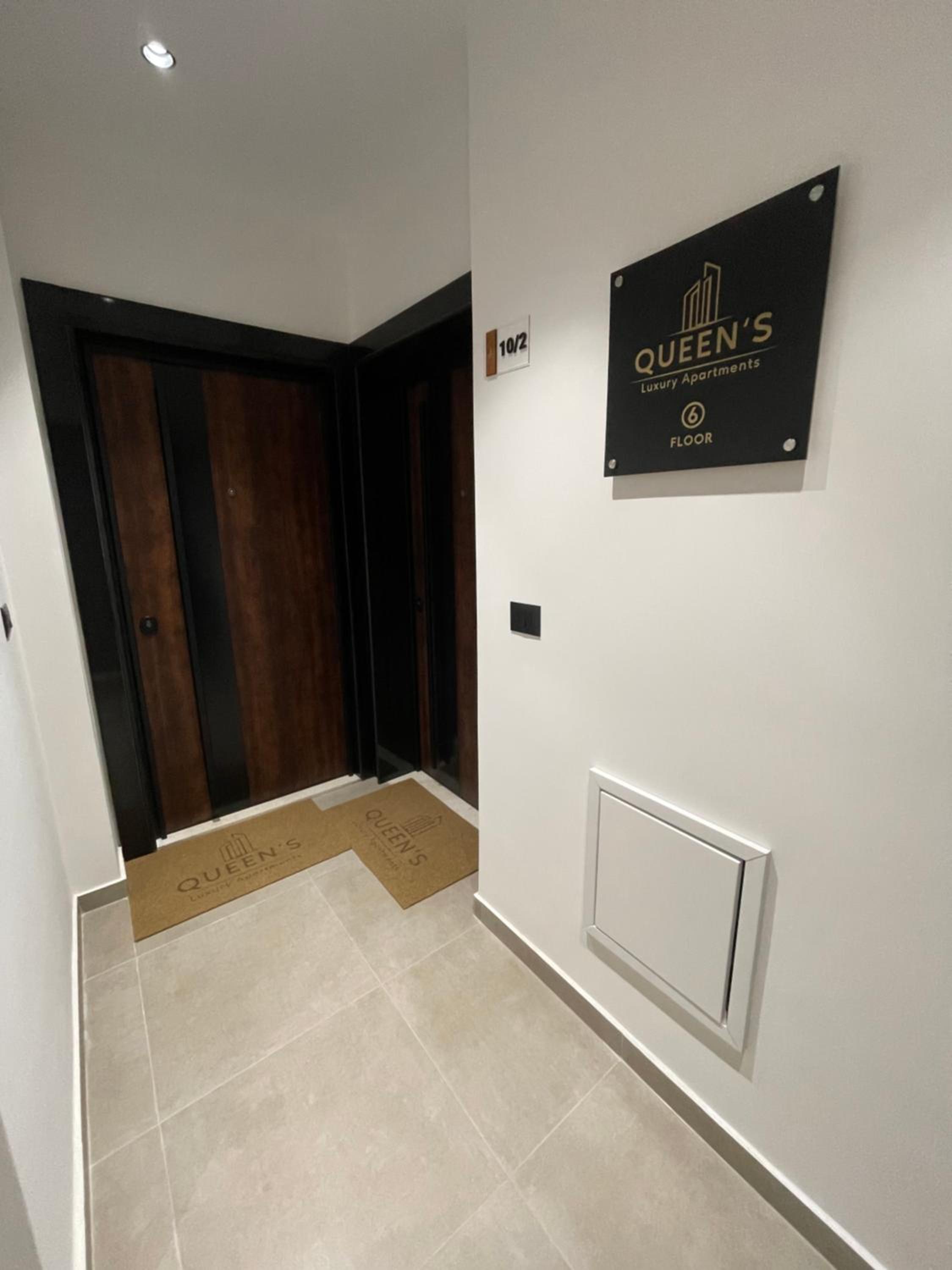 Queens Luxury Apartments Tirana