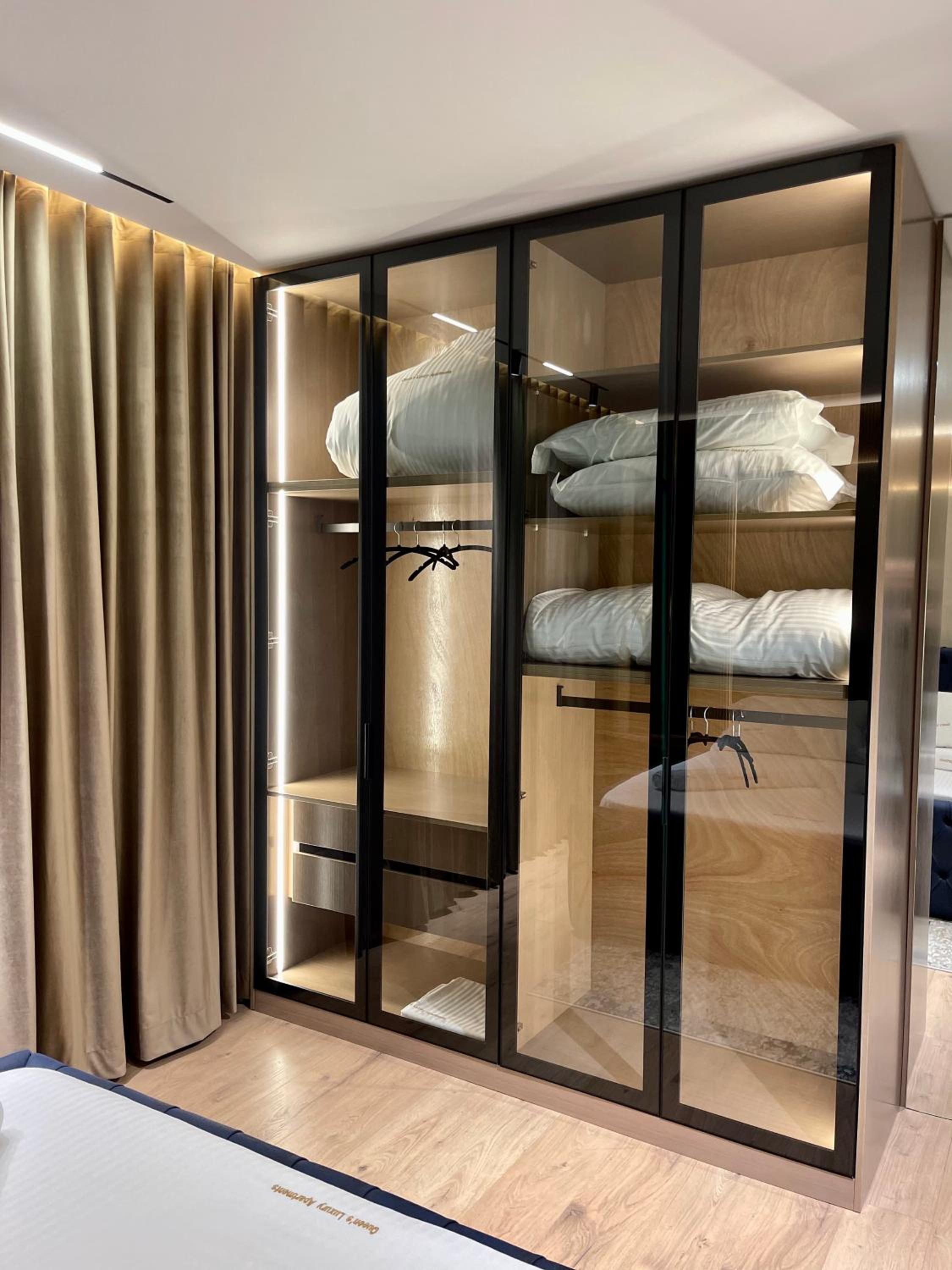 Queens Luxury Apartments Tirana