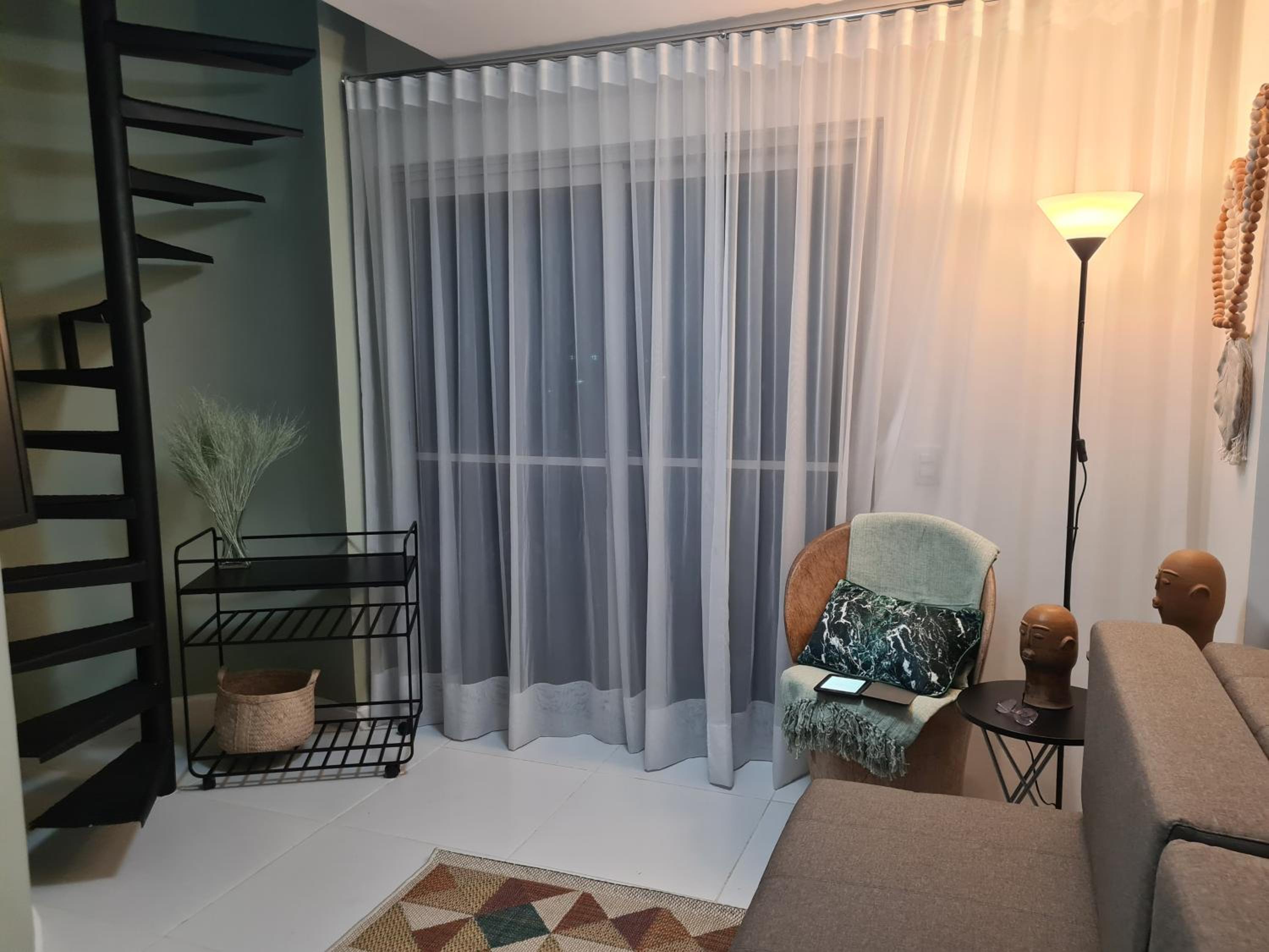 SEA TOWER 204 -Duplex Beira-Mar/quarto climatizado