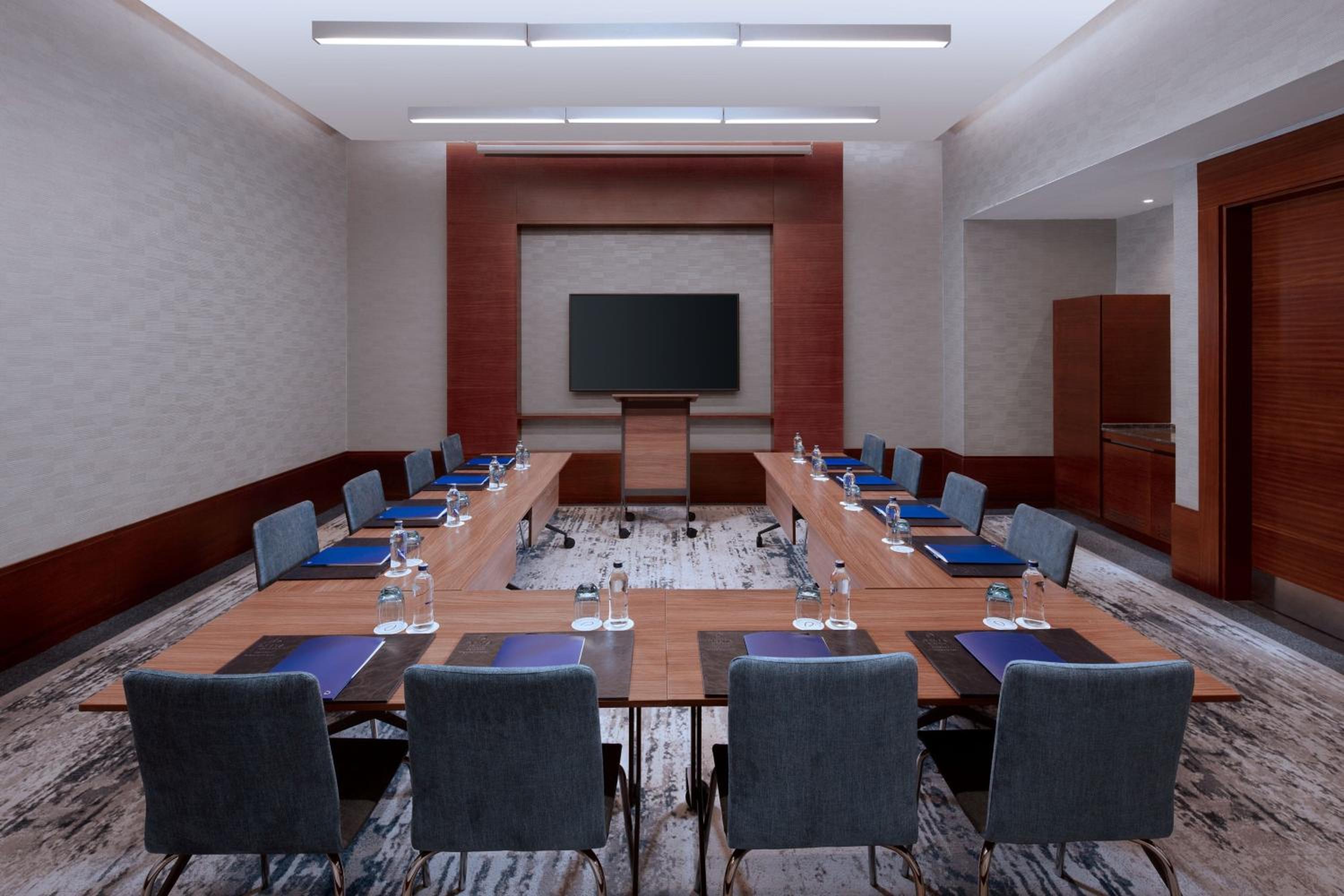 Delta Hotels by Marriott İstanbul Levent - Image 45