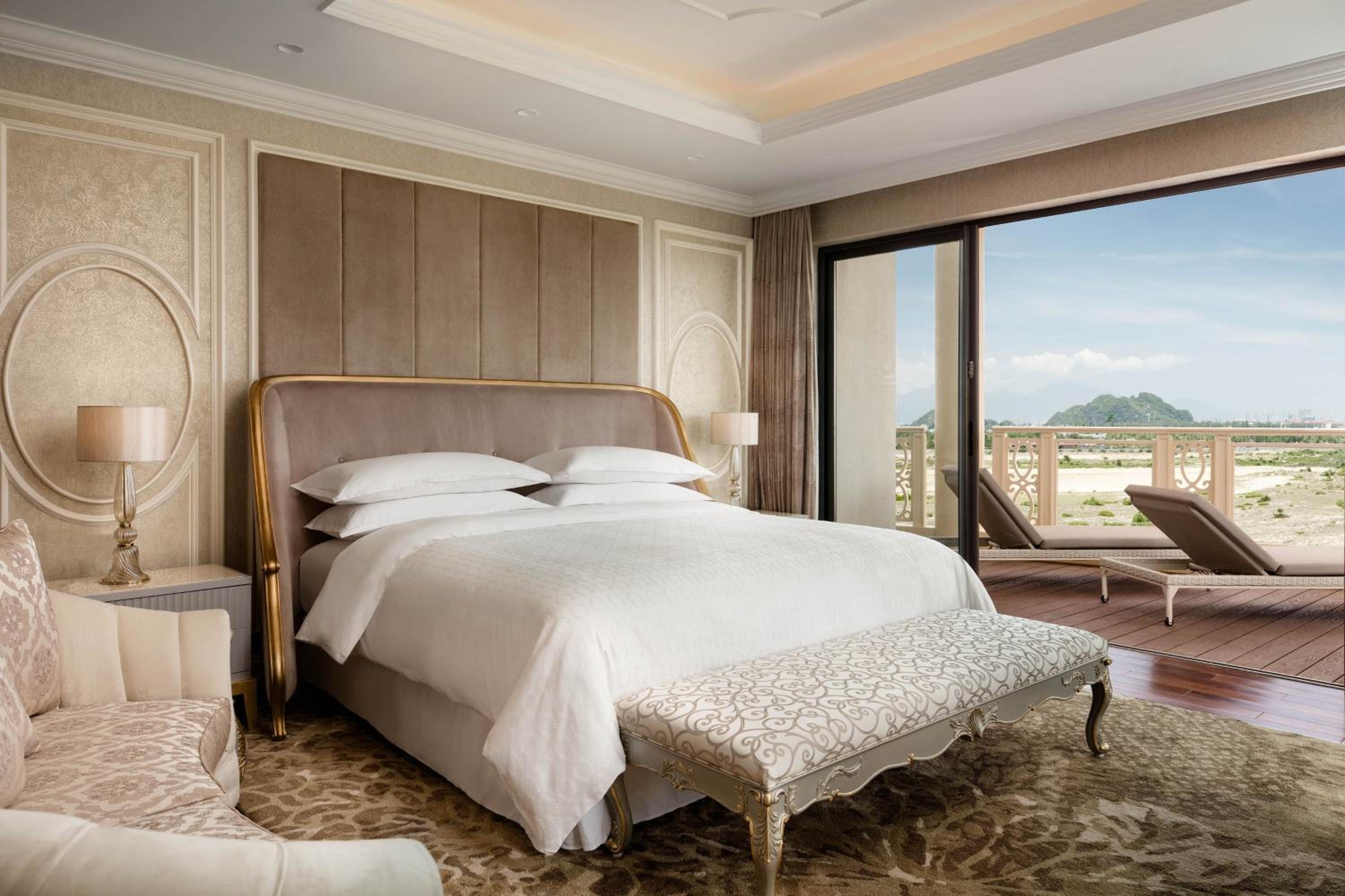 Sheraton Grand Danang Beach Resort & Spa