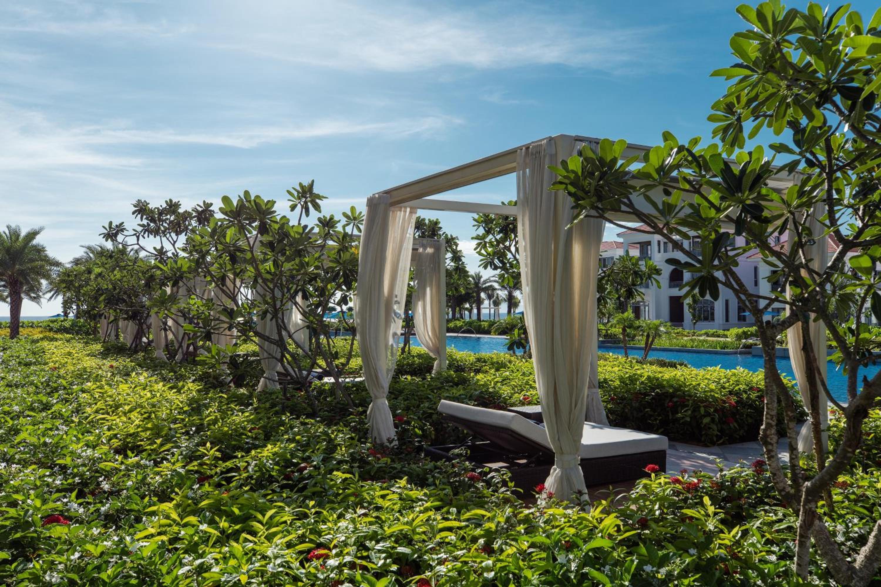 Sheraton Grand Danang Beach Resort & Spa