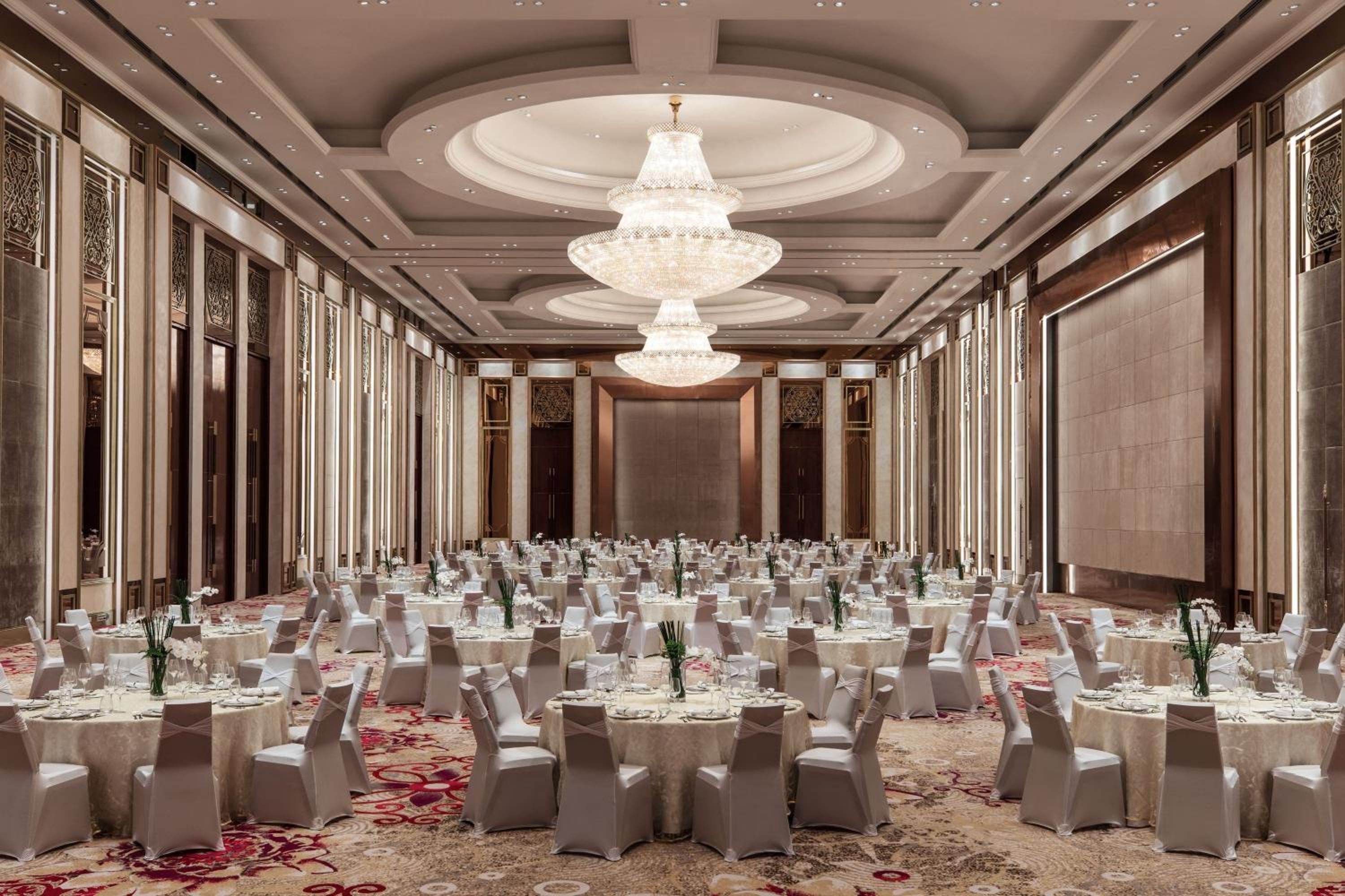 Sheraton Grand Danang Beach Resort & Spa