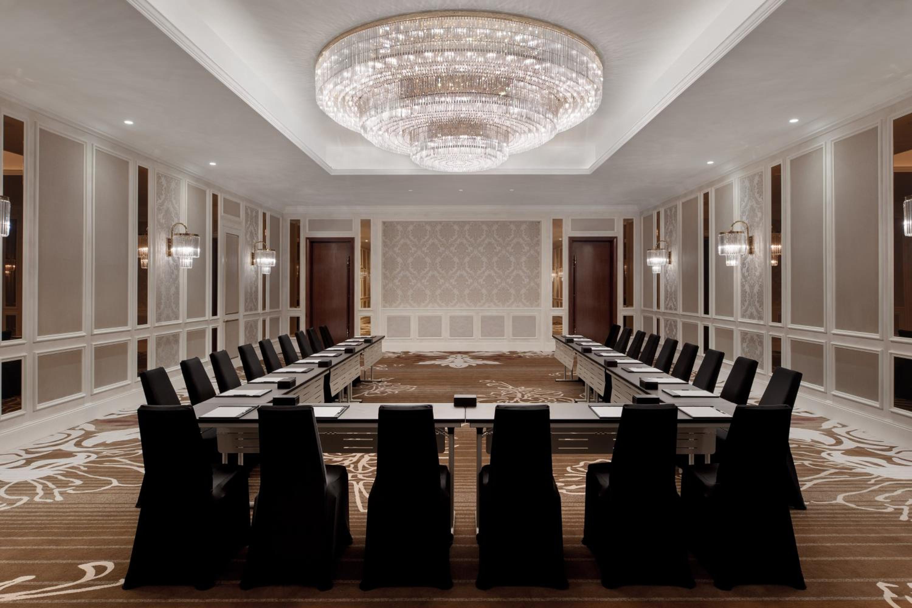 Sheraton Grand Danang Beach Resort & Spa