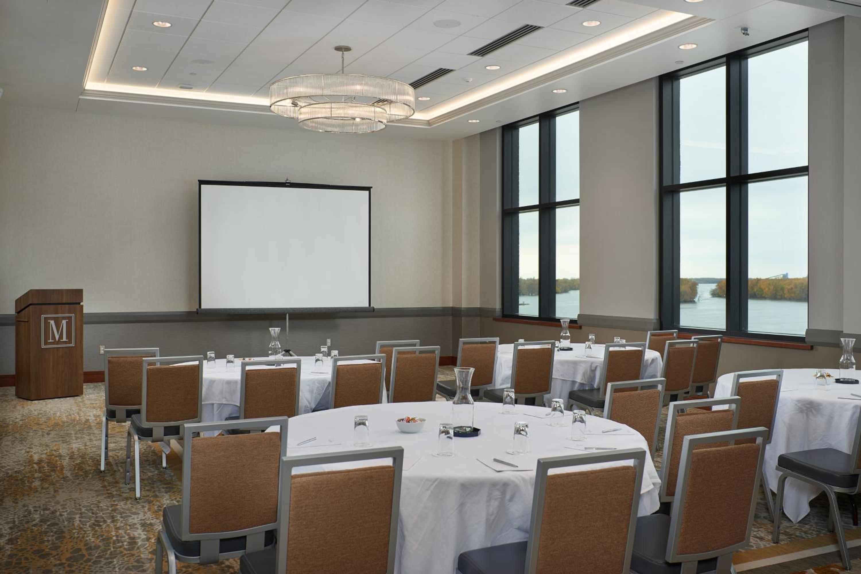 The Merrill Hotel  Conference Center, Muscatine, a Tribute Portfolio Hotel - Property Image 3